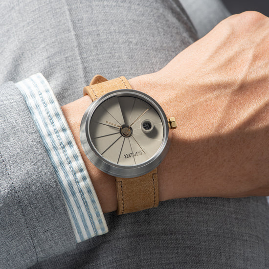 4D Concrete Watch 44mm Beige Edition thumbnail 2