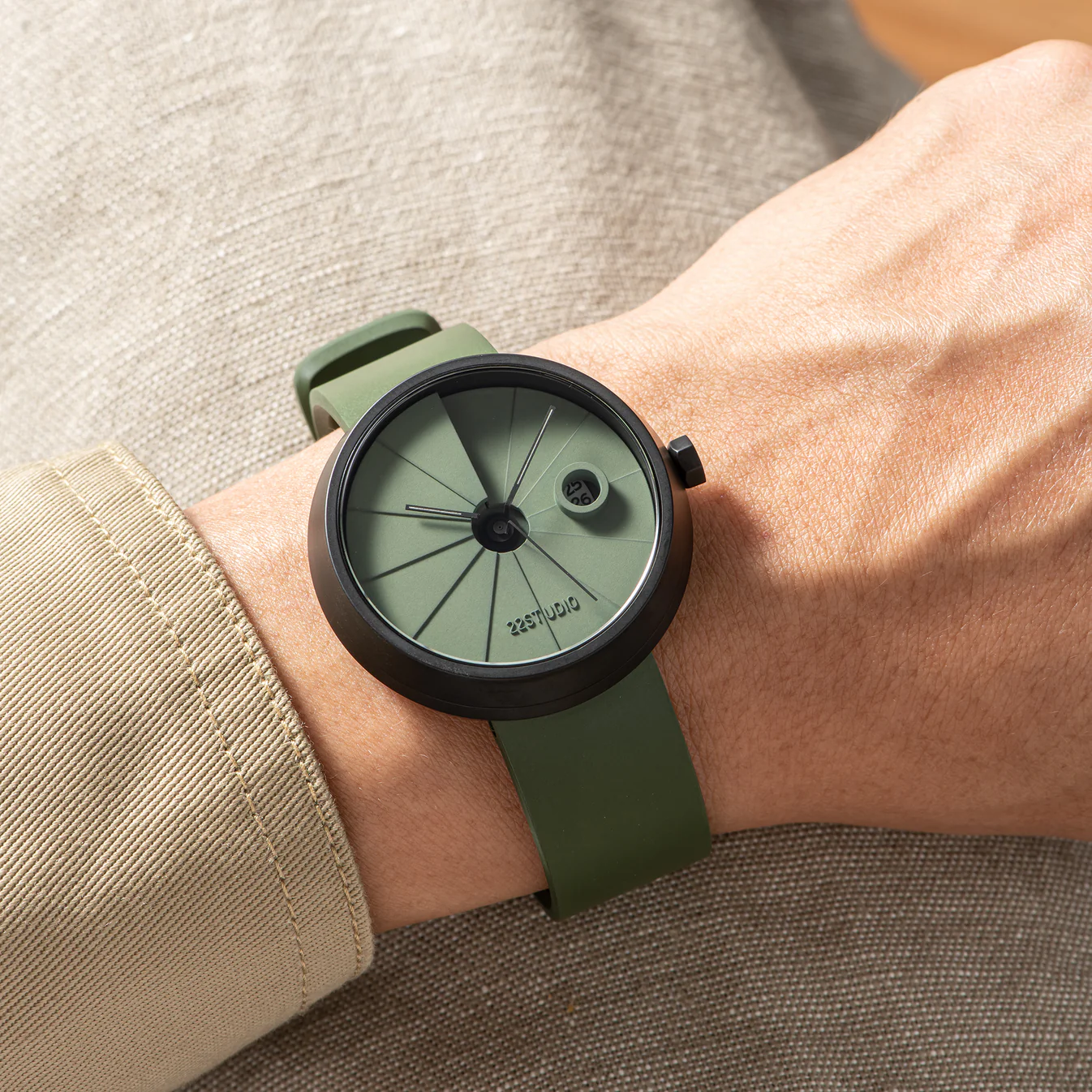 4D Concrete Watch 44mm Moss Edition thumbnail 2