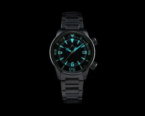 Black label - Wave textured dial edition