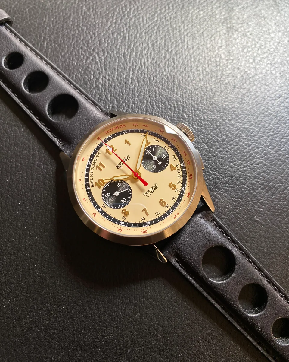 Sholavaram III Vintage Panda chronograph selected view