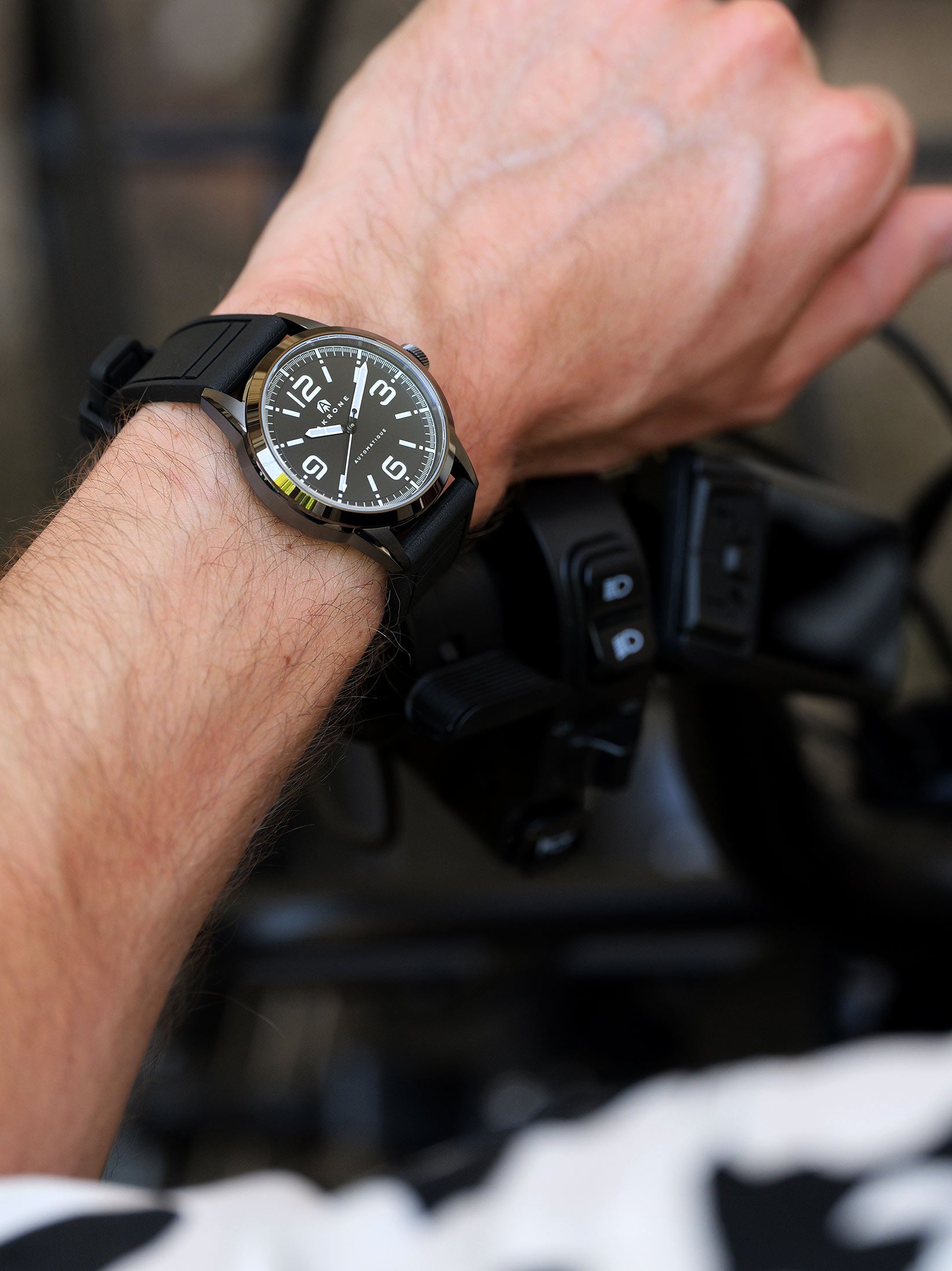 C-03 Horizon Black 39mm thumbnail 2