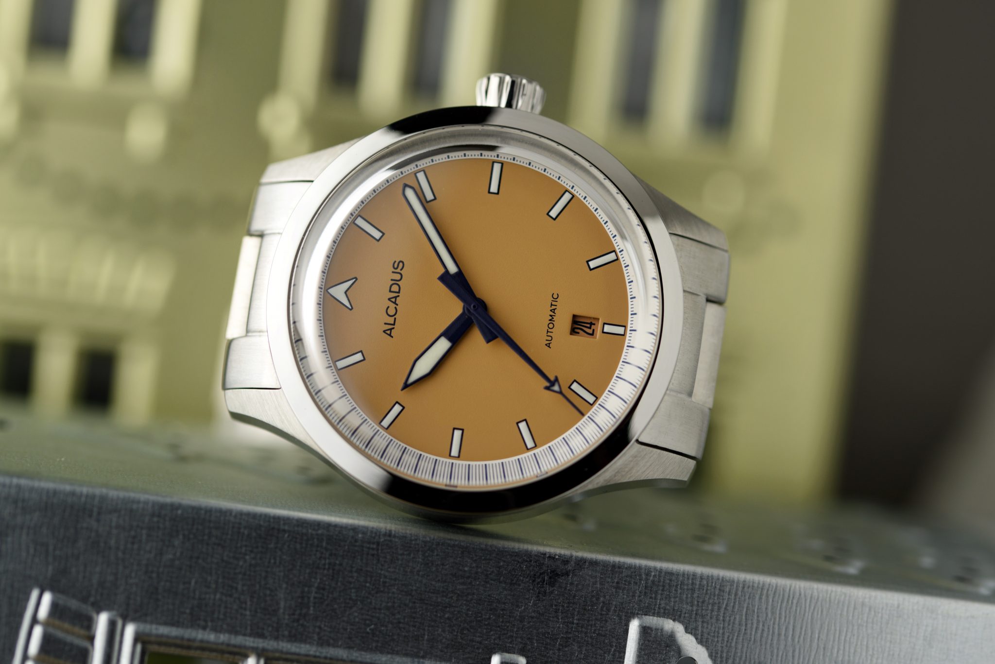 Opus v2  Salmon thumbnail 2
