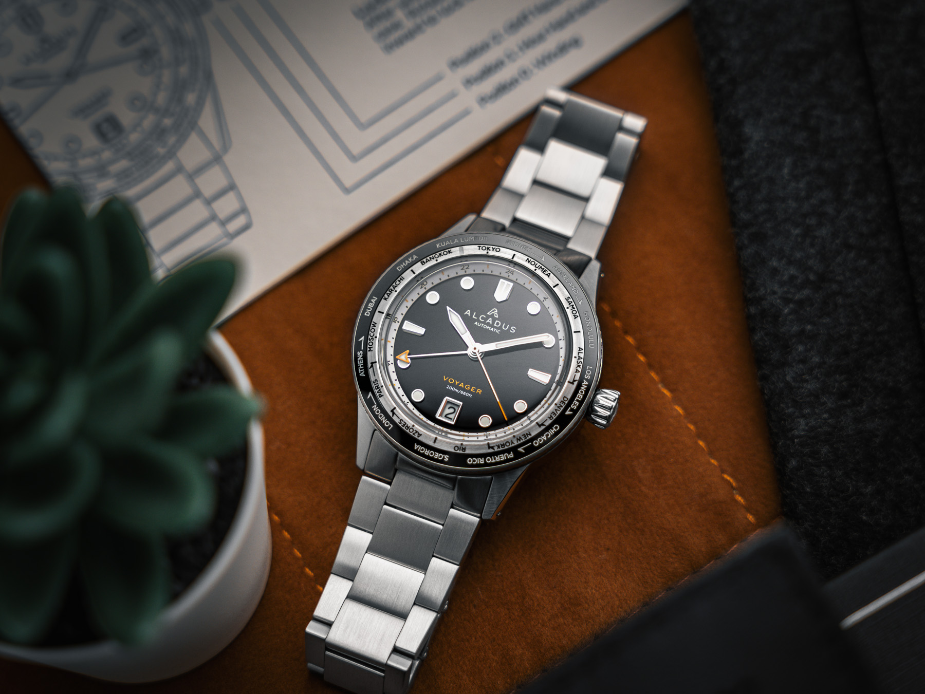 Voyager Worldtimer GMT – Jet Black thumbnail 4