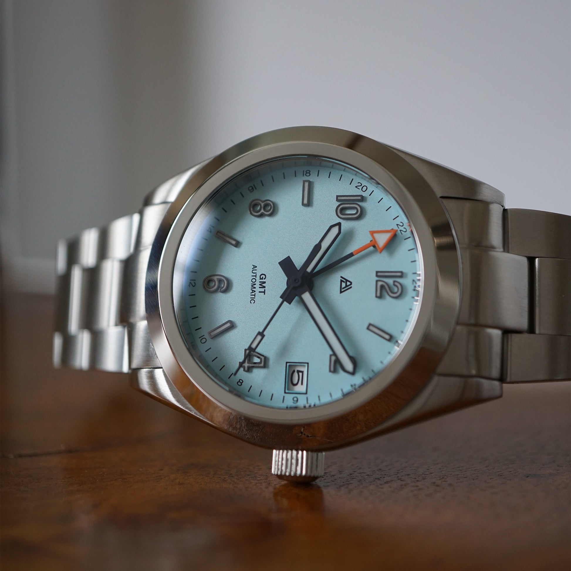 A4 Prelude 37 GMT Light Blue (Fixed Bezel) thumbnail 7