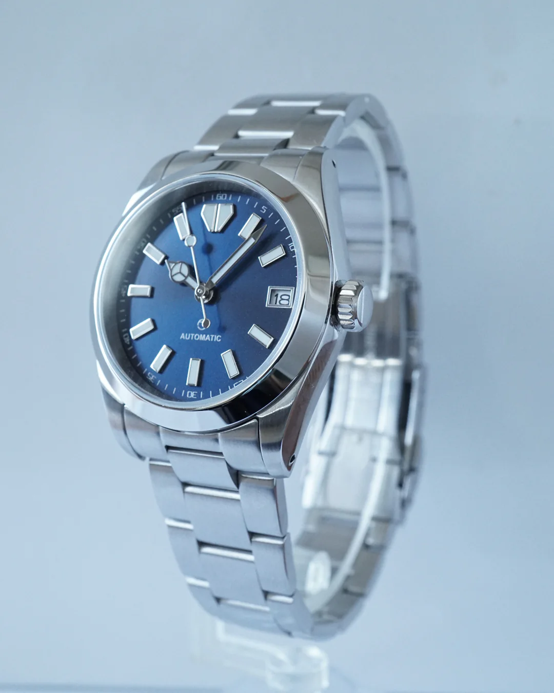 A6 Legacy Standard Dark Blue Sunburst thumbnail 3