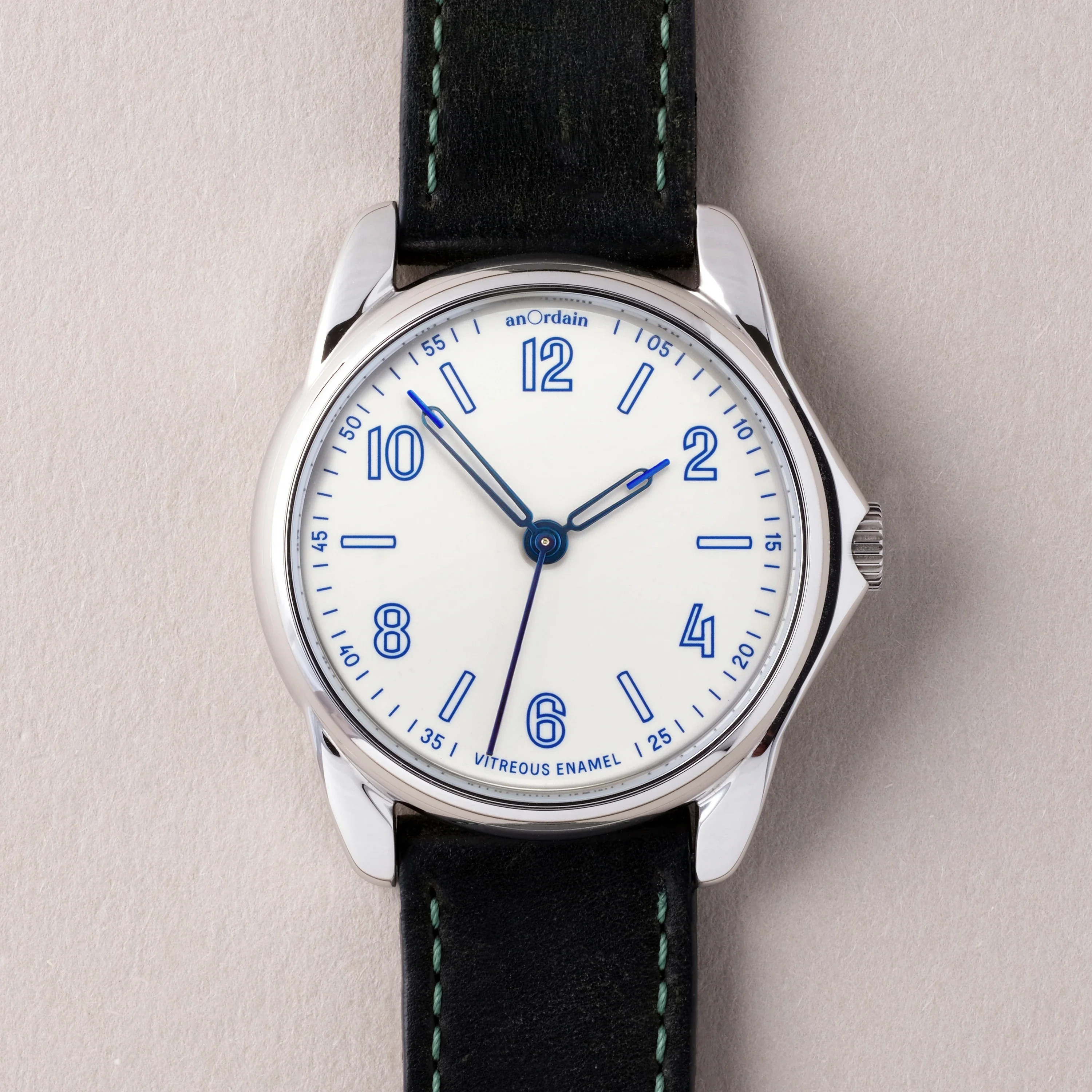 Model 2 White thumbnail 3
