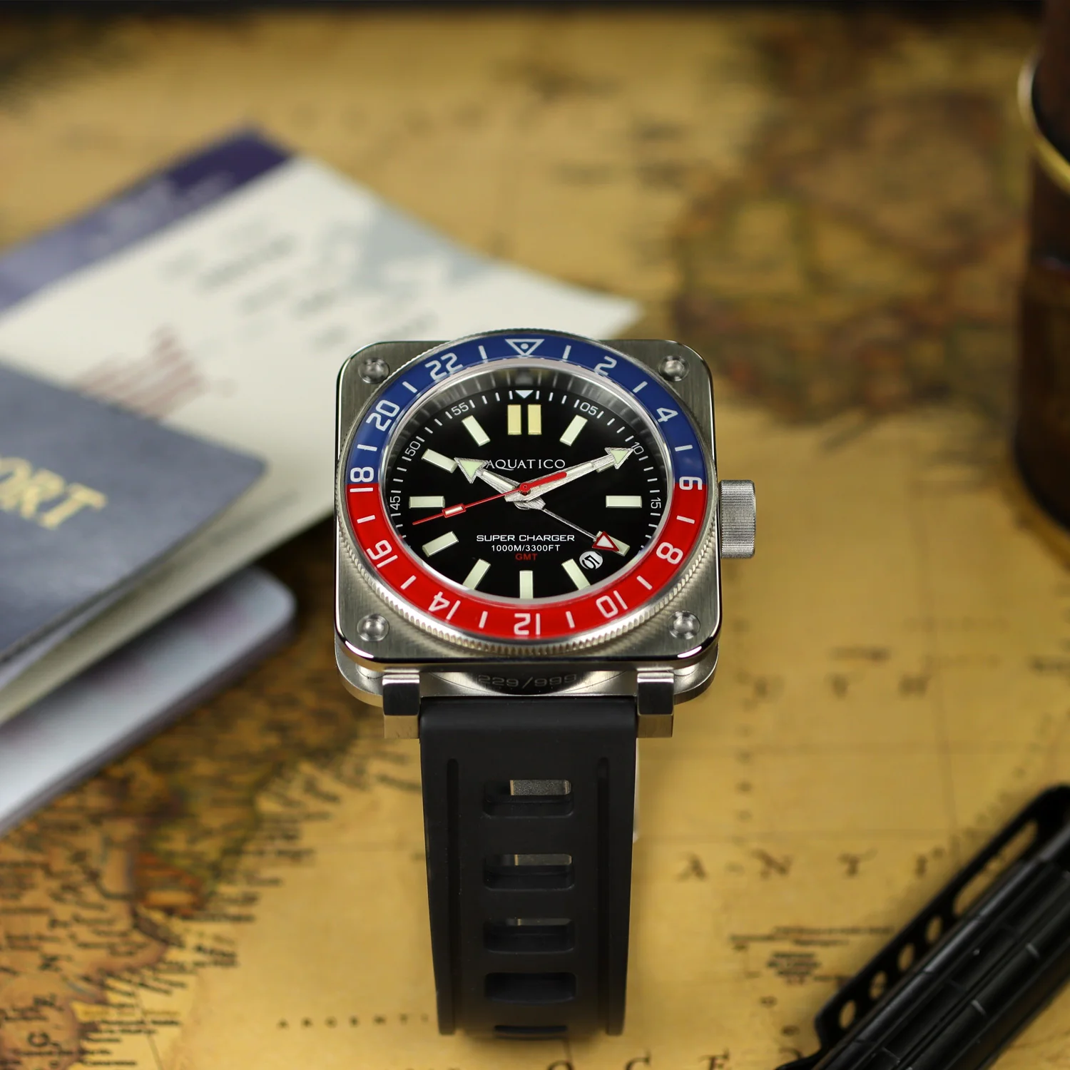 Aquatico Steel Man GMT Watch (Black Dial Pepsi Bezel) thumbnail 3