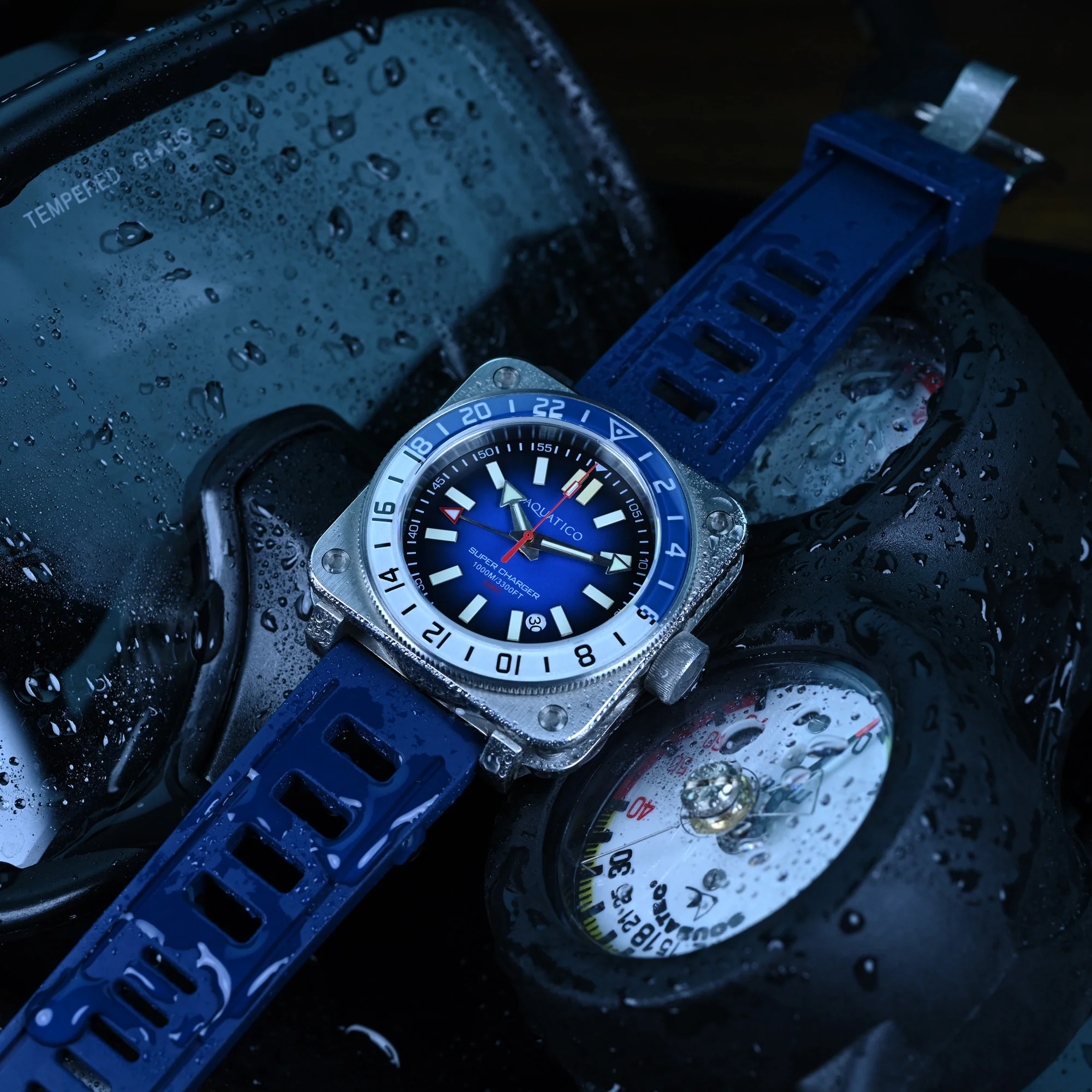 Aquatico Steel Man GMT Watch (Blue Dial Blue/White Bezel) thumbnail 2