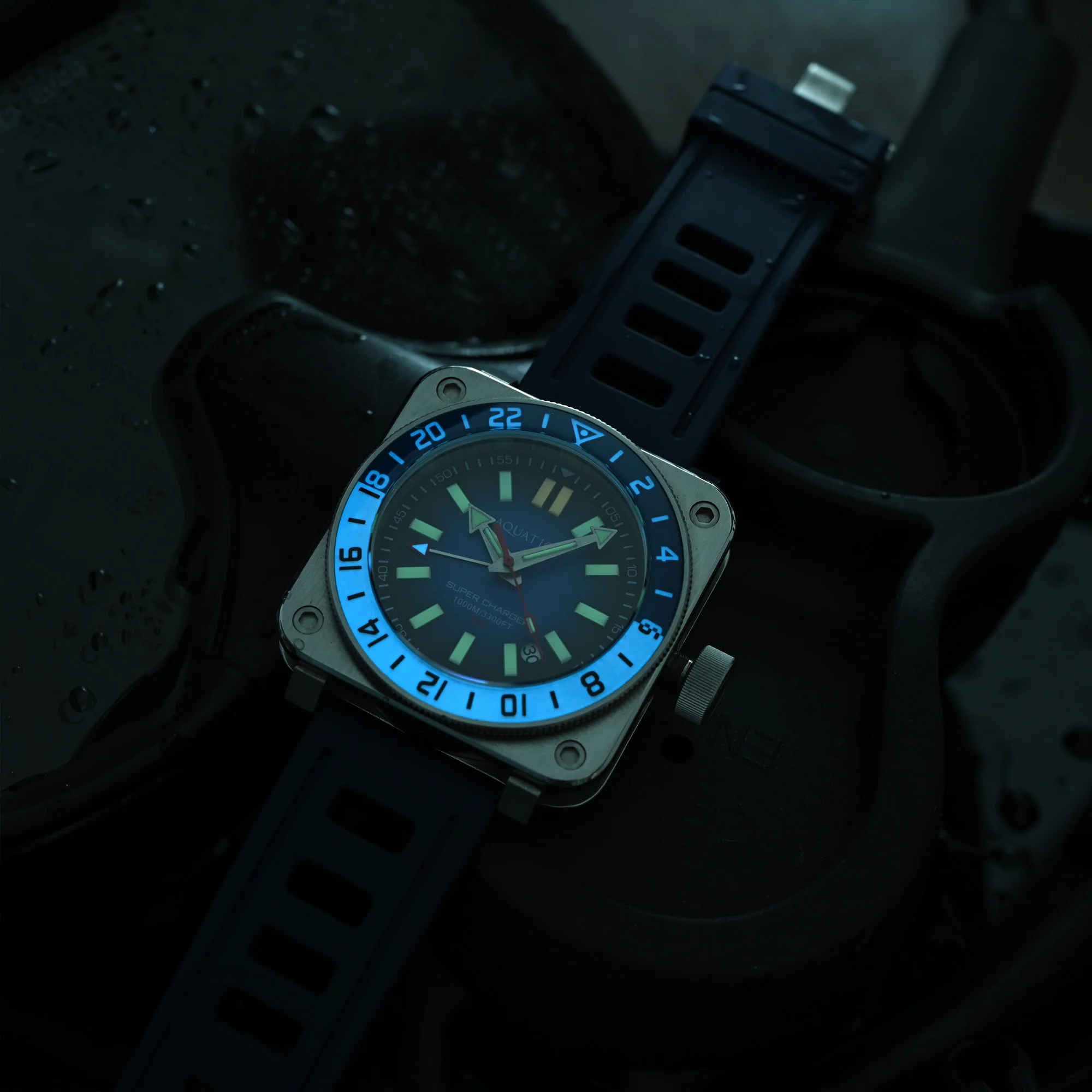 Aquatico Steel Man GMT Watch (Blue Dial Blue/White Bezel) thumbnail 3