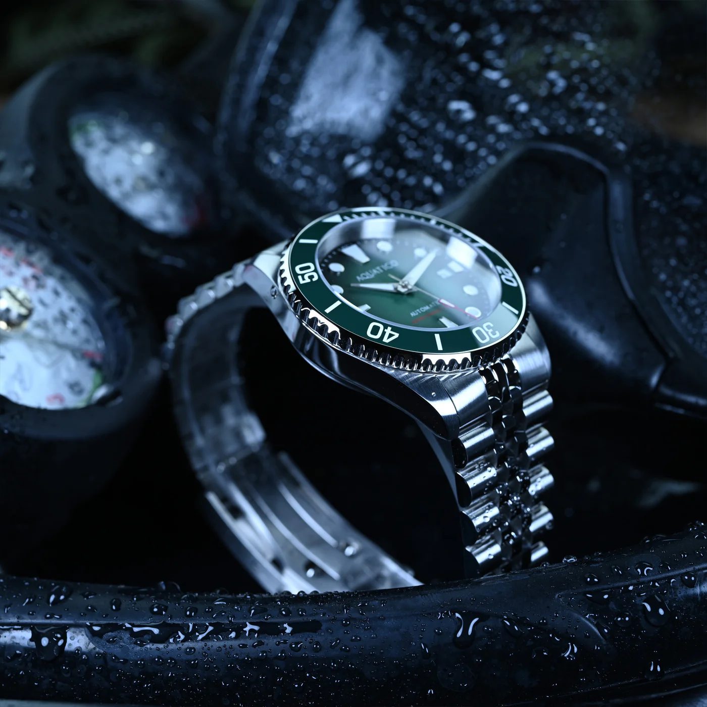 best dive watches under 500  AQUATICO thumbnail 2