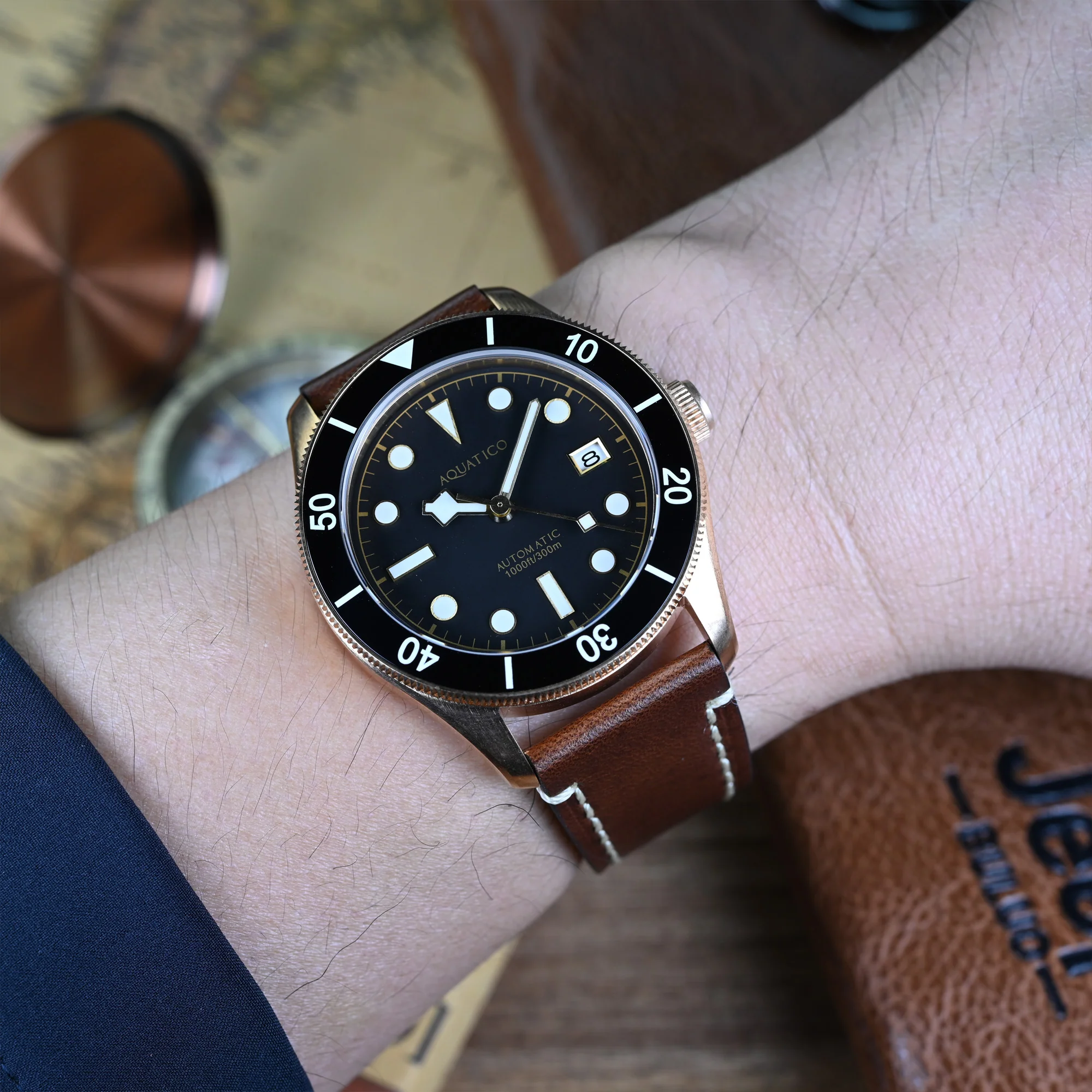 Bronze Raider Black Dial Date thumbnail 3