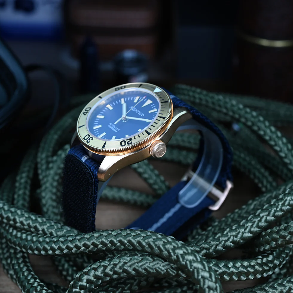 Bronze Raider Blue Dial thumbnail 2