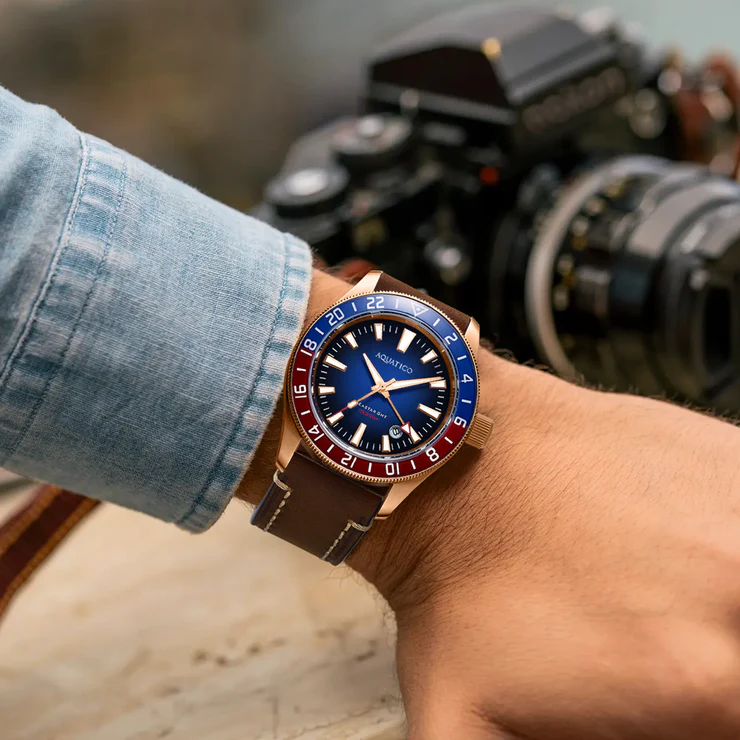 Bronze Sea Star GMT Blue Dial Pepsi Bezel Inlay thumbnail 2