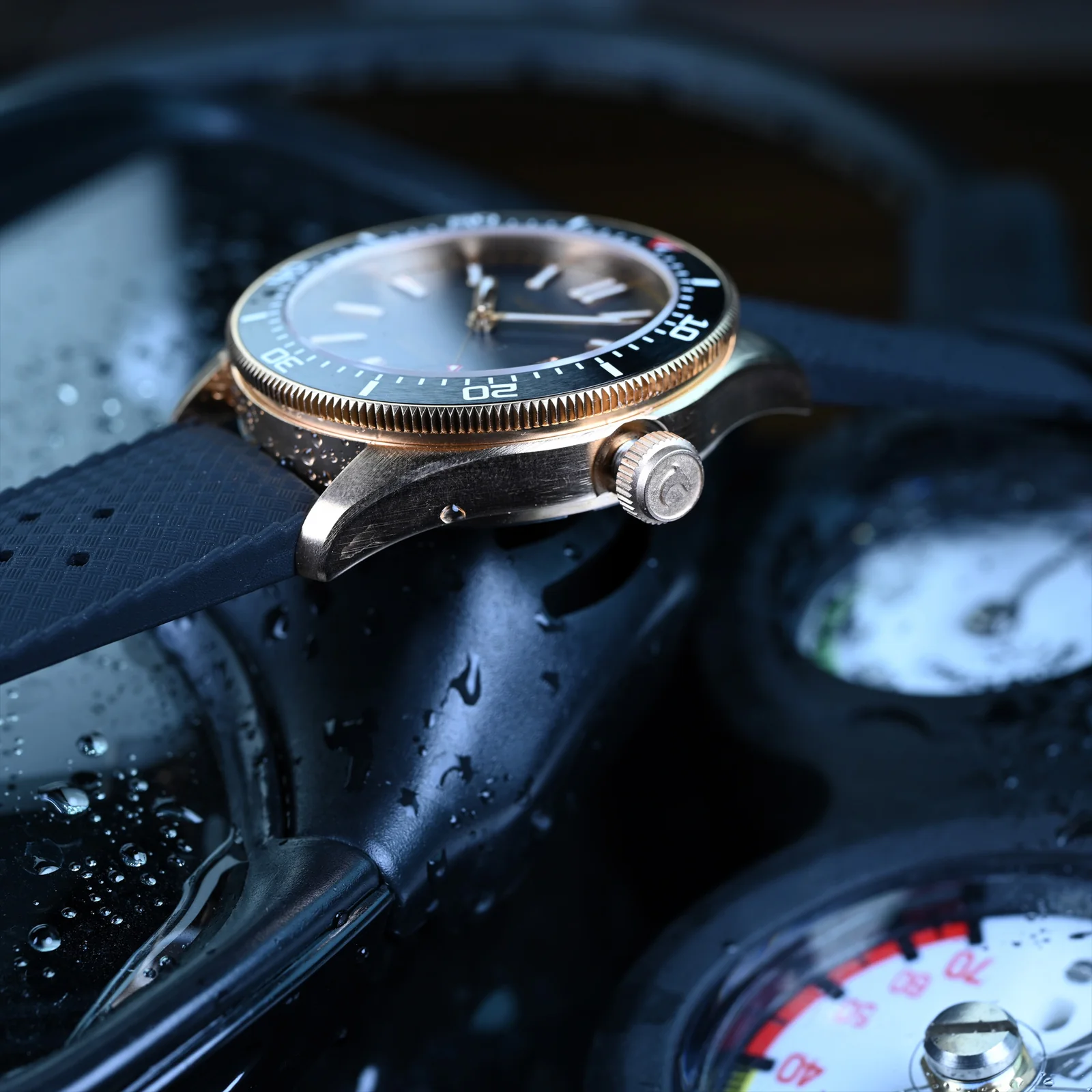 Bronze Star Dive Watch Black Dial
