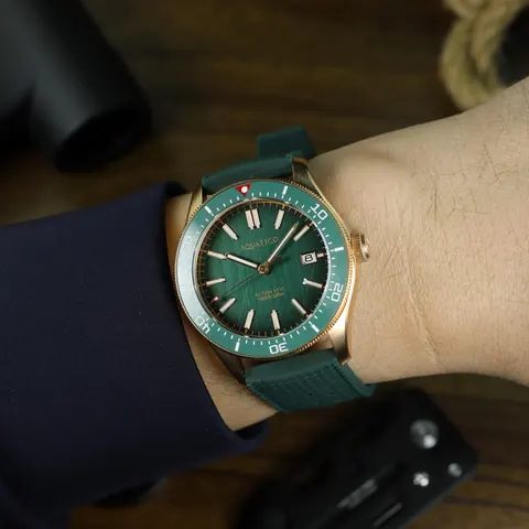 Bronze Star Dive Watch Green Dial