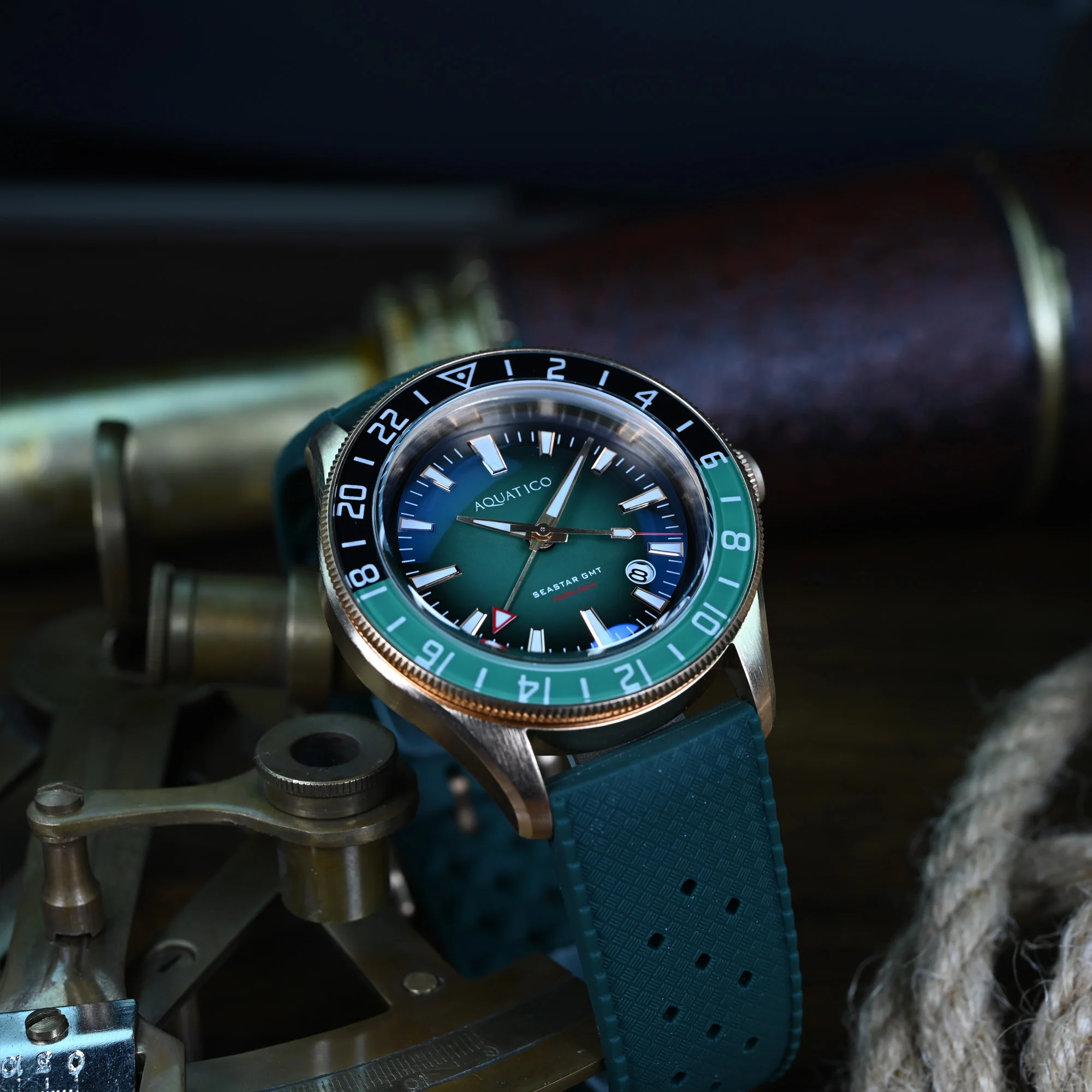 Bronze Star GMT Fumé Green Dial thumbnail 3