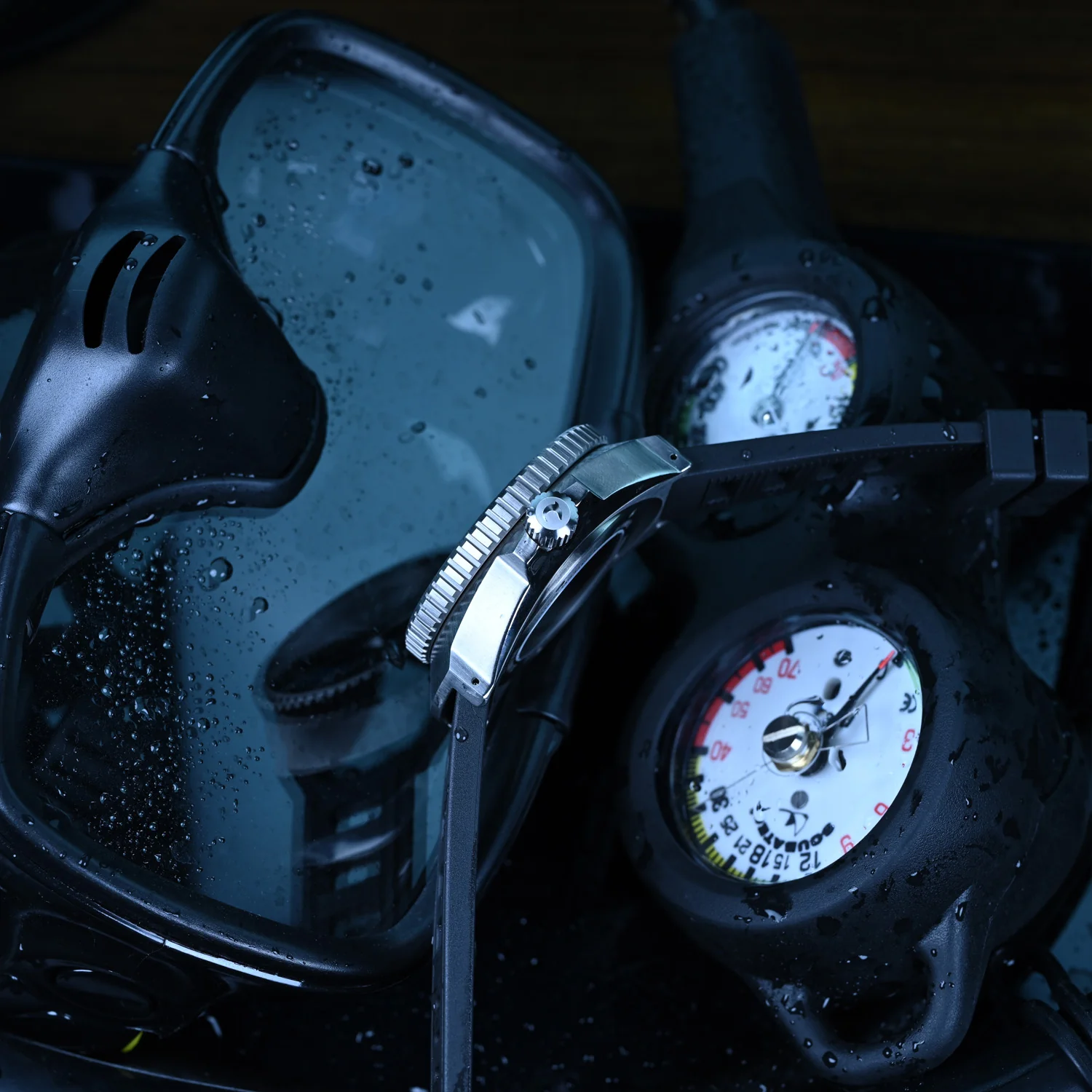 Super Marine Titanium Forged Carbon Dial and Bezel Inlay thumbnail 2