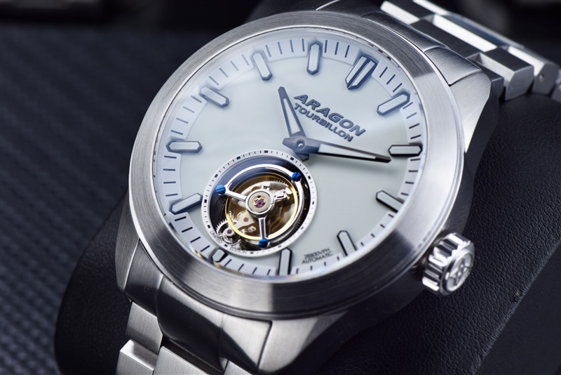 ARAGON Antigravity Automatic Tourbillon (A552WHT) thumbnail 3