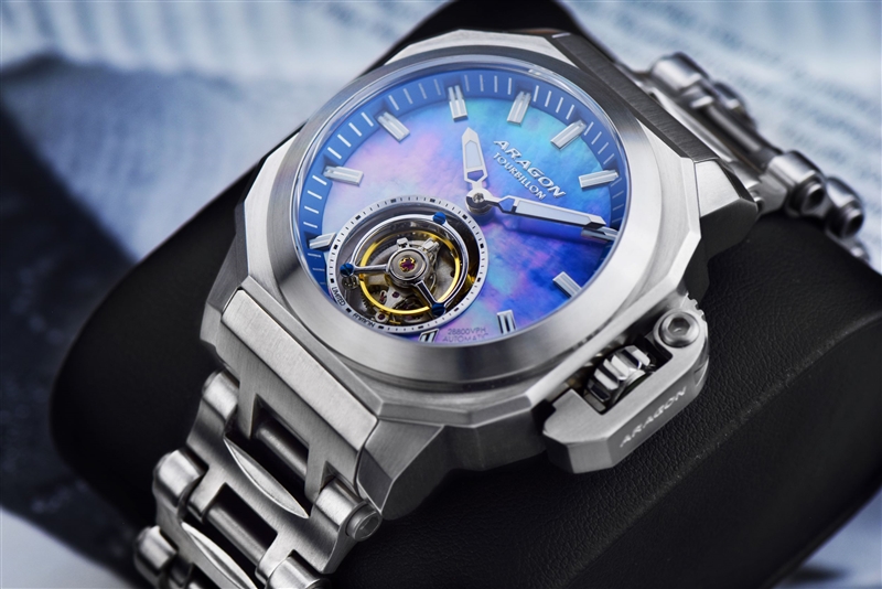 ARAGON Millipede Max Tourbillon Limited Edition (A541BLU) thumbnail 3