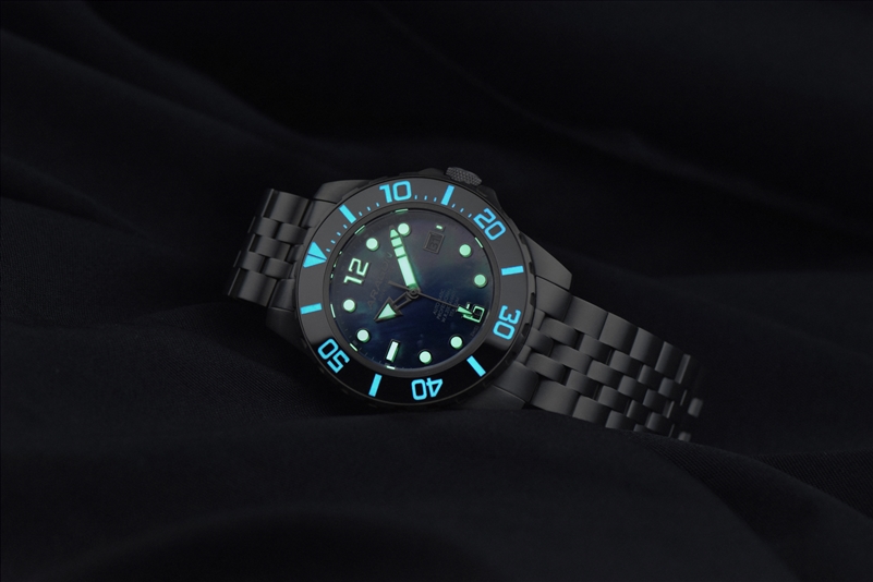 Divemaster Titanium MOP Swiss Automatic (A624BLU) thumbnail 3