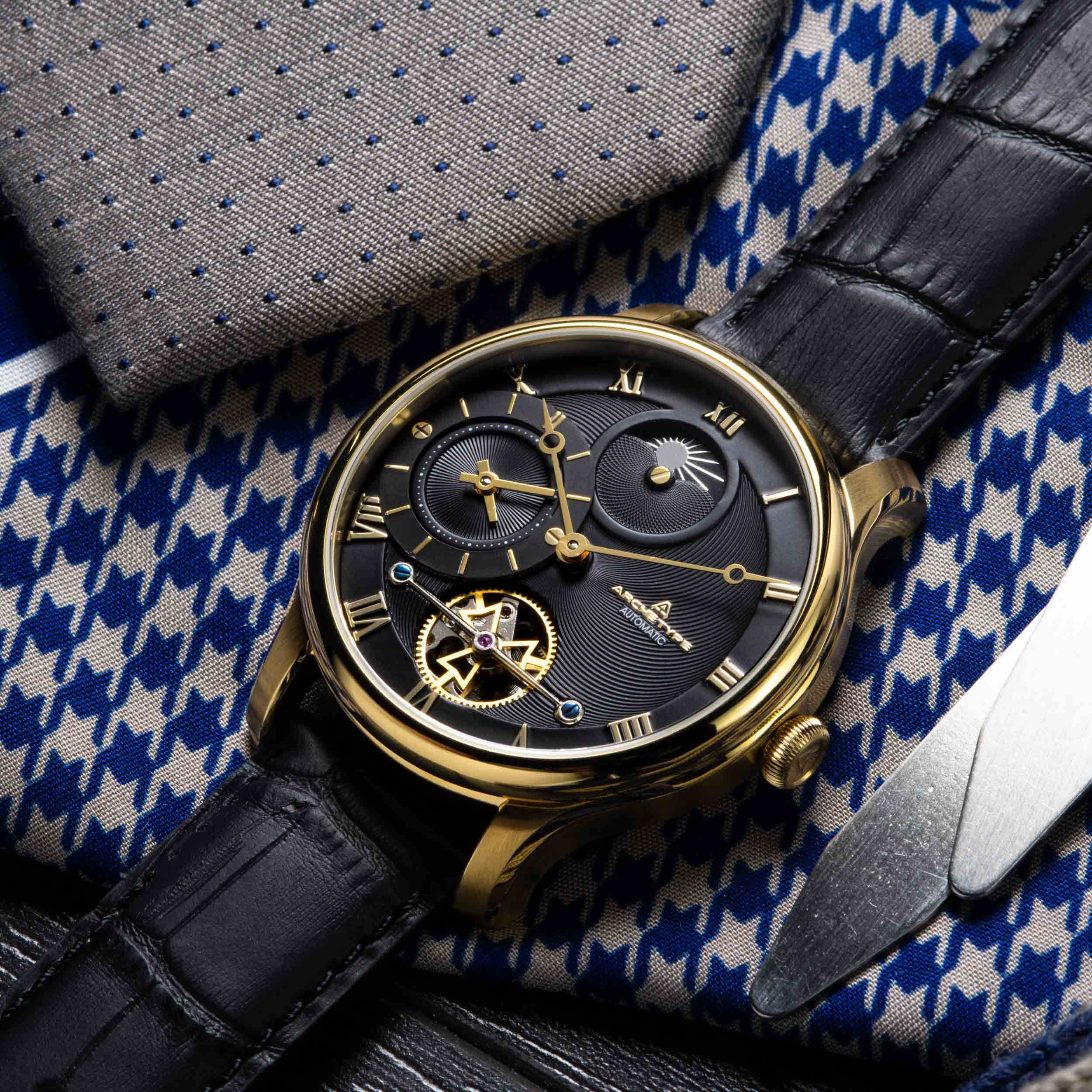 Dorian Automatic Gold Black thumbnail 2