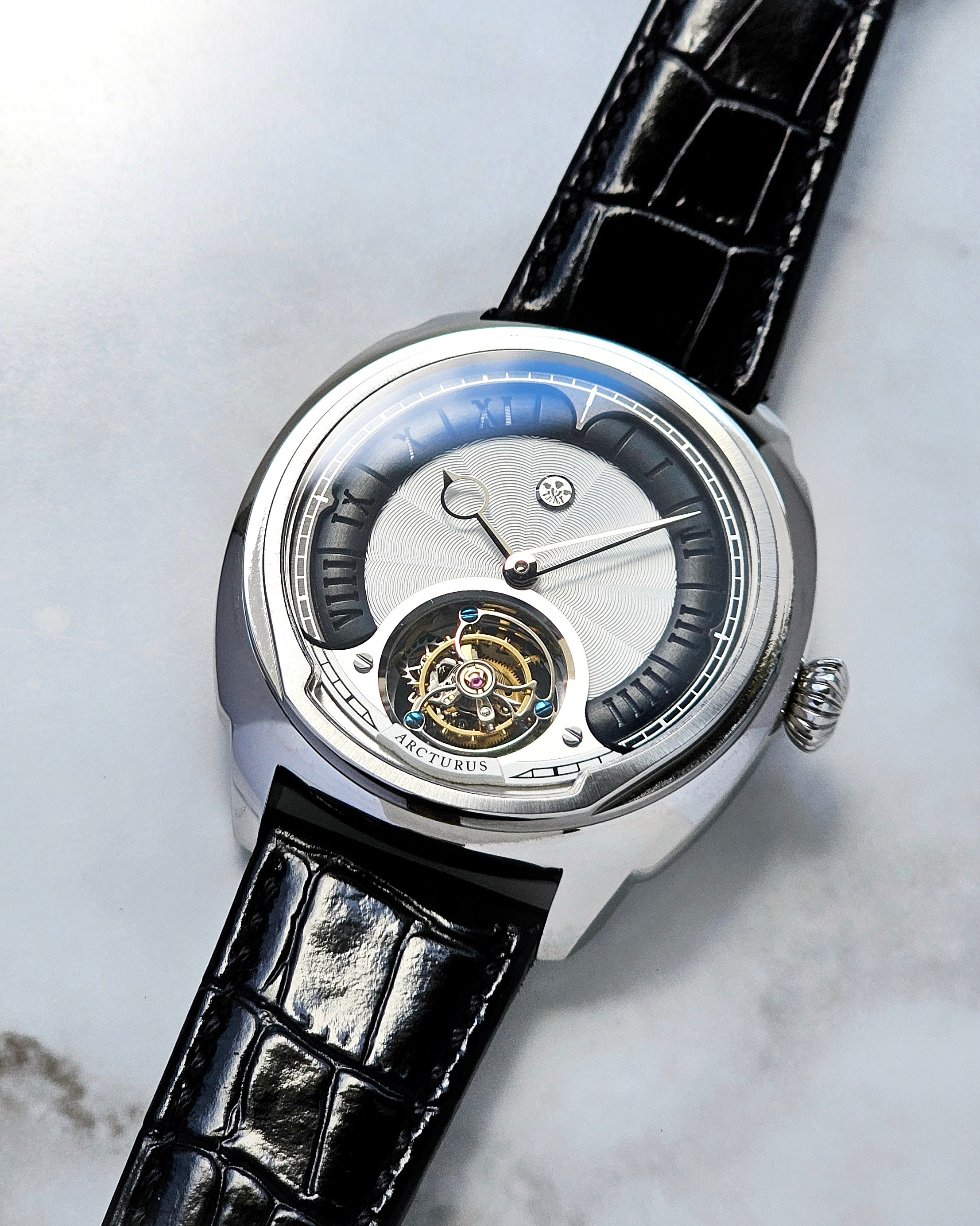 LC-2 Guilloche thumbnail 4