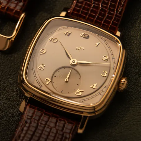 1954 Amalfi Mechanical, Gold / Gold