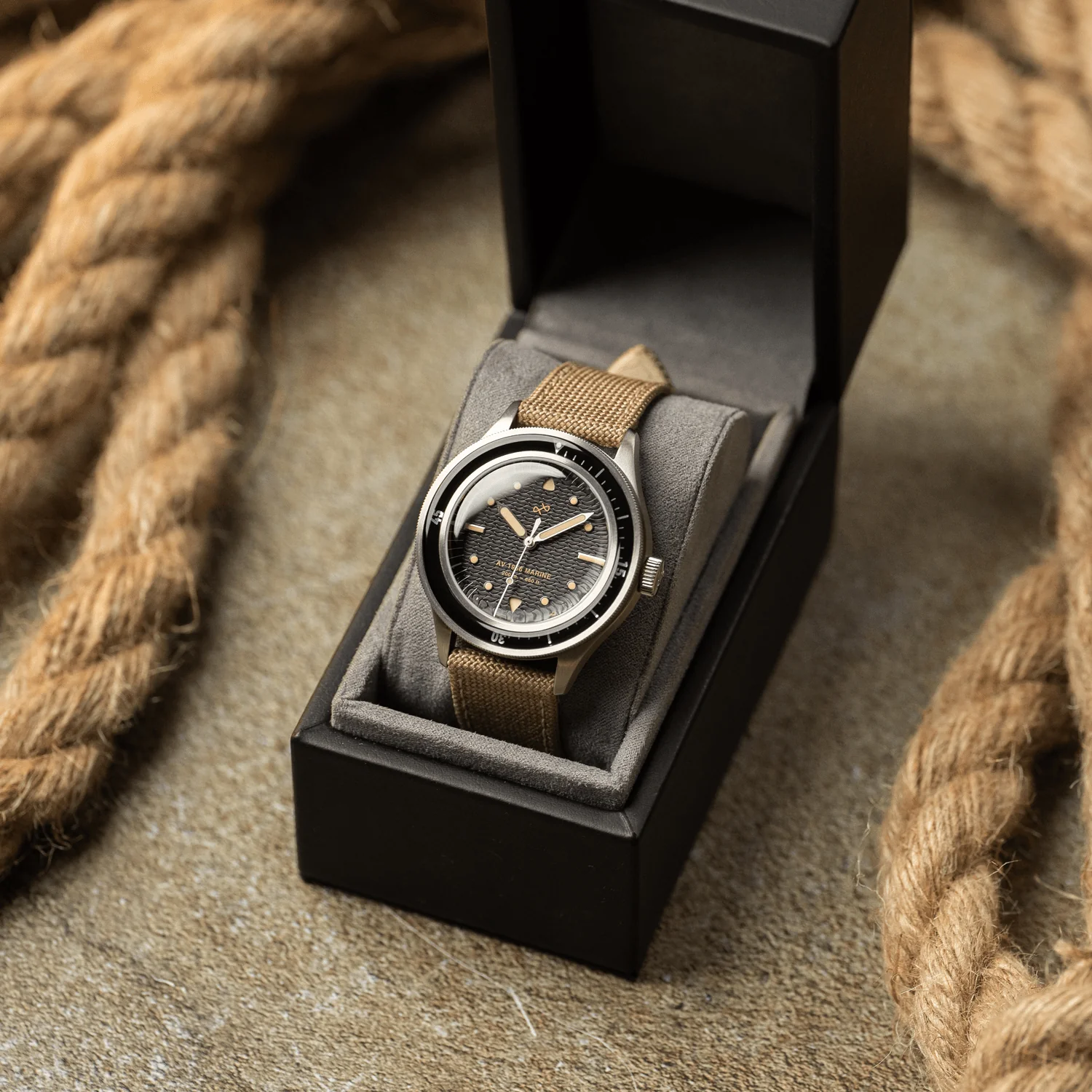 1956 Marine, Steel / Black thumbnail 3