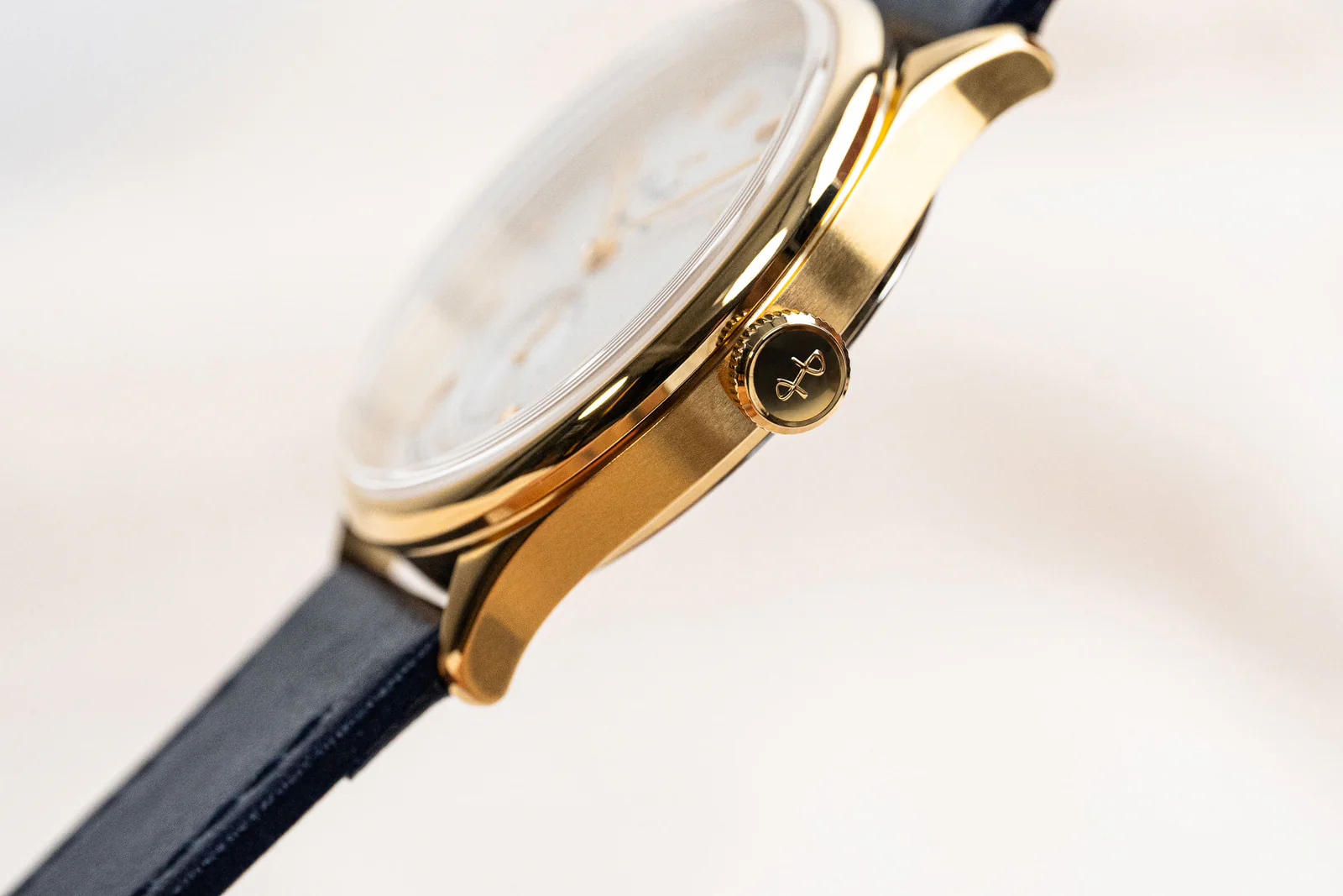 1968 Mechanical, Gold / White thumbnail 2