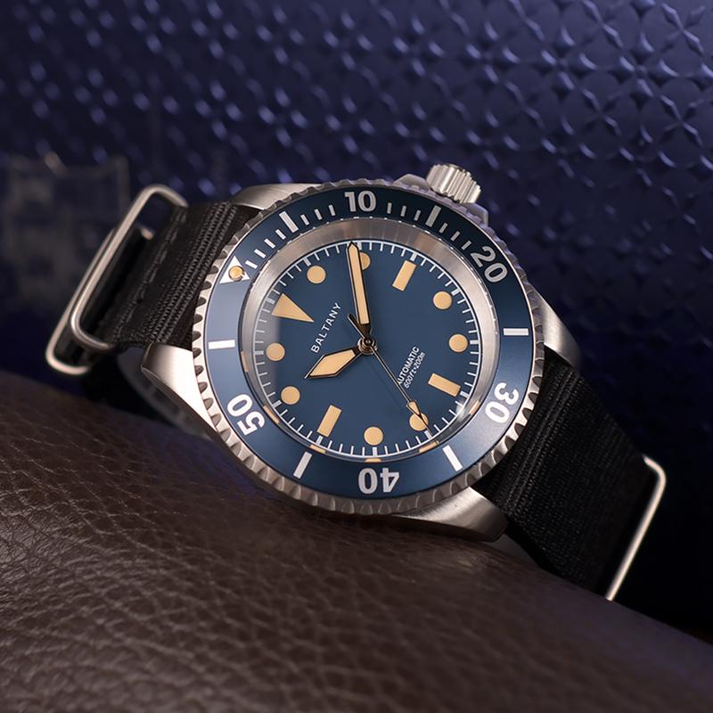 Baltany Retro Diving Wristwatch 200m Water Ghost S3024 thumbnail 3
