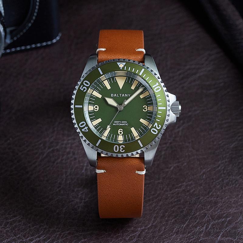 300M Waterproof Retro Military Style Dive Watch S3026 thumbnail 3