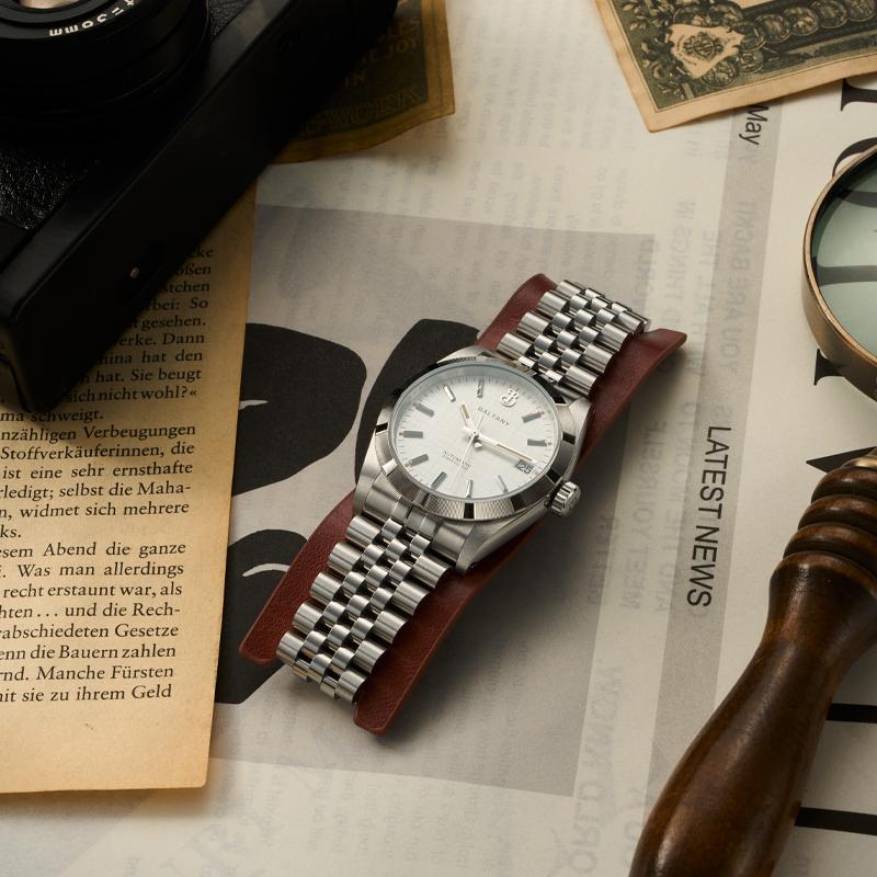 36mm Engine Turned Bezel Classic Linen Dial Dress Watch S4102 thumbnail 3