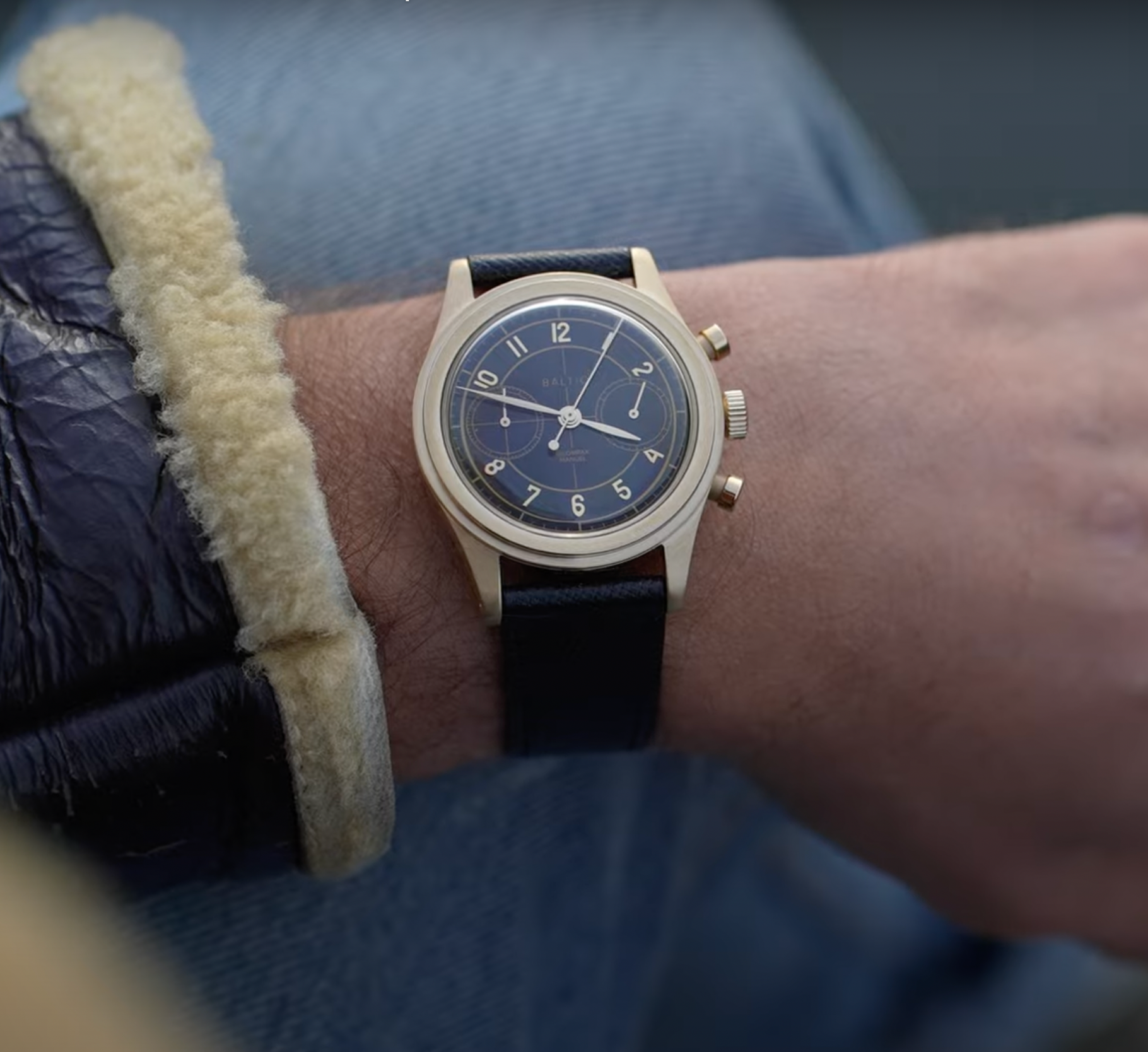 MR Classic Gold PVD - Black thumbnail 2