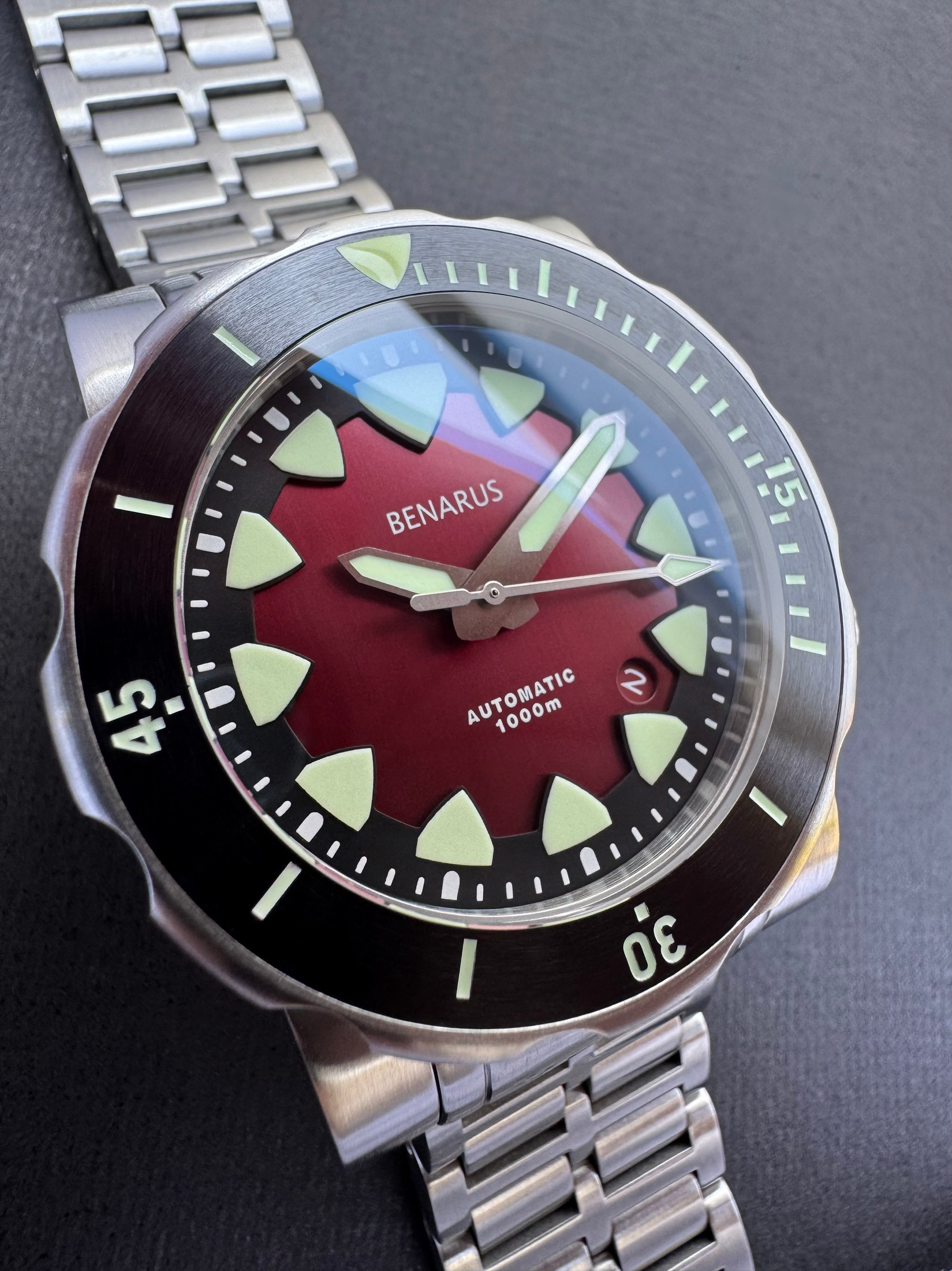 Mako Red thumbnail 2