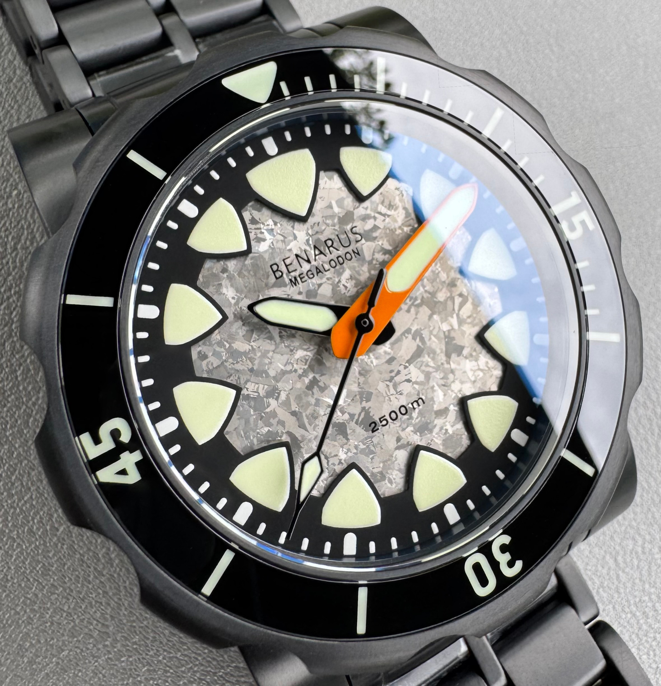 Megalodon Titanium Crystalized sapphire bezel DLC thumbnail 2