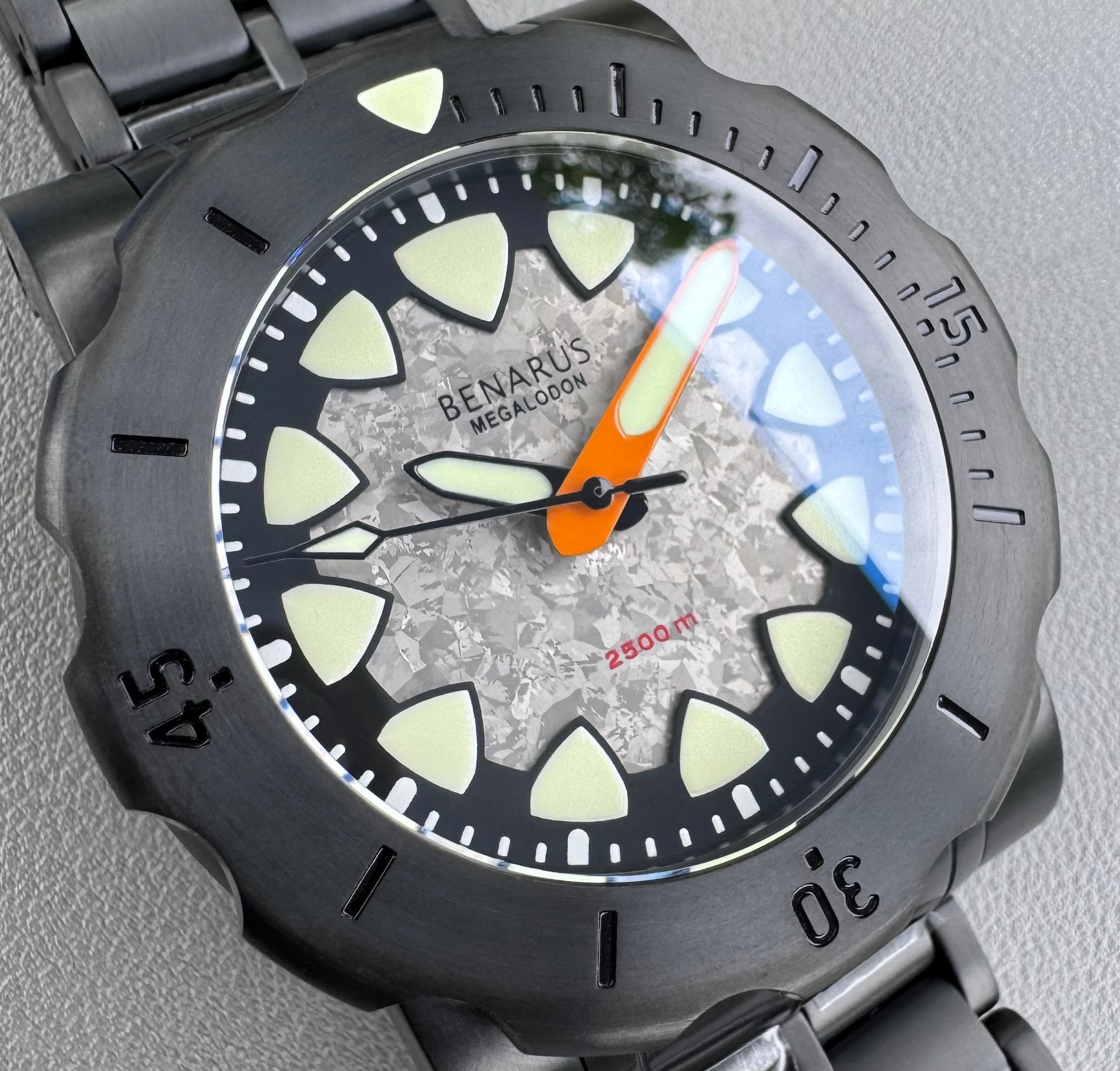Megalodon Titanium Crystalized solid bezel DLC thumbnail 2