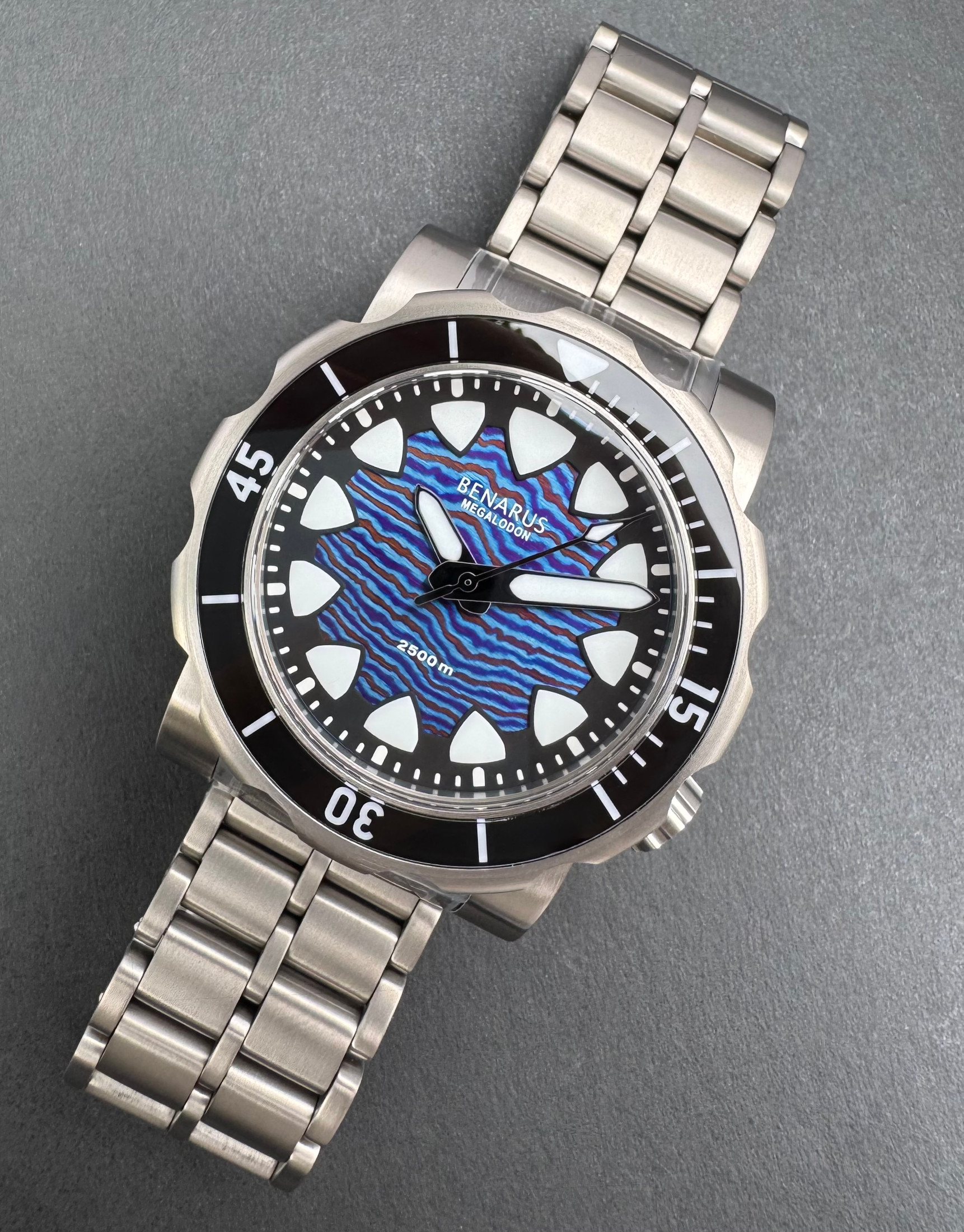 Megalodon Titanium Damast black sapphire thumbnail 3