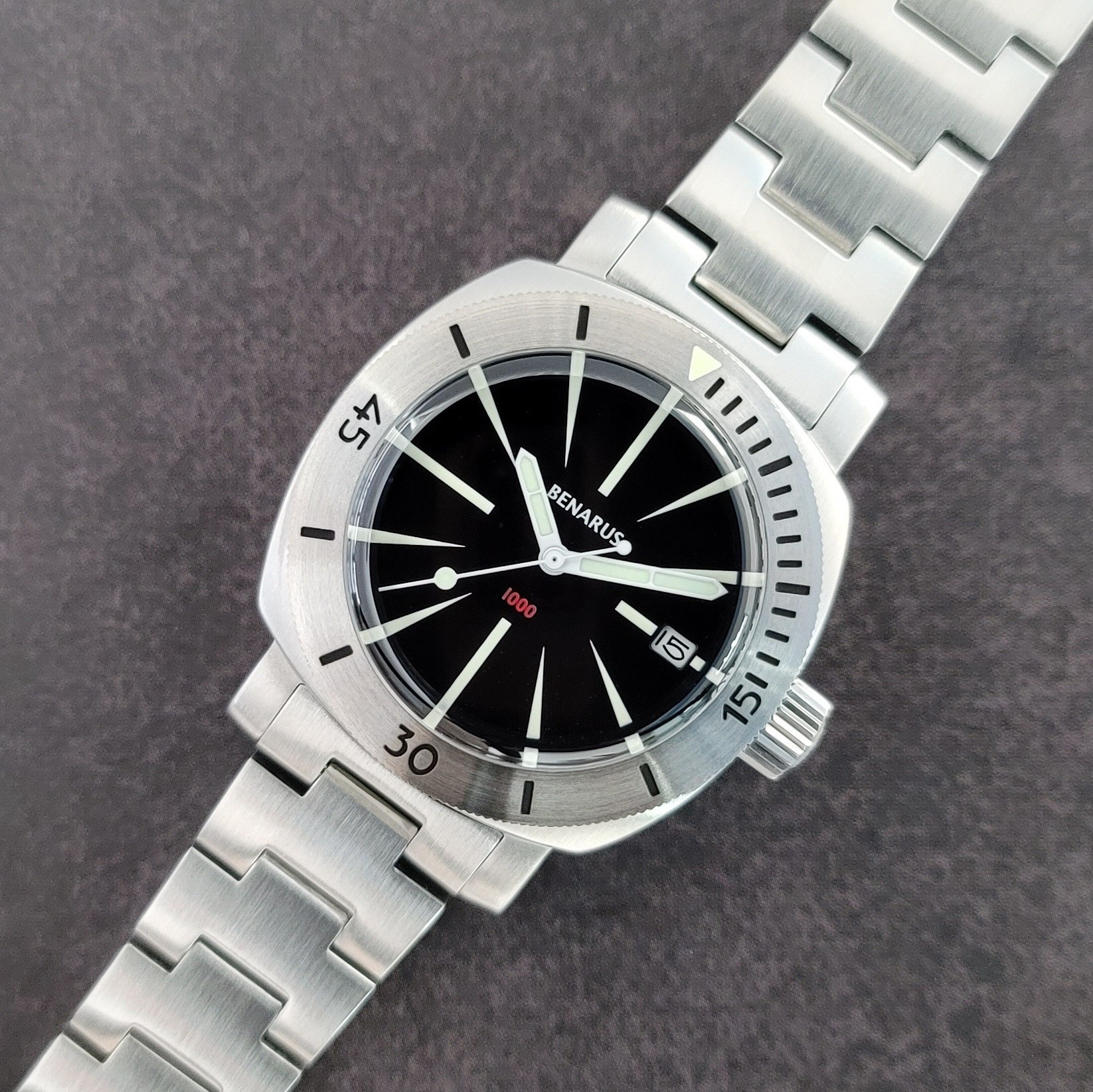 Moray 38 steel black dart dial C3 lume date thumbnail 2