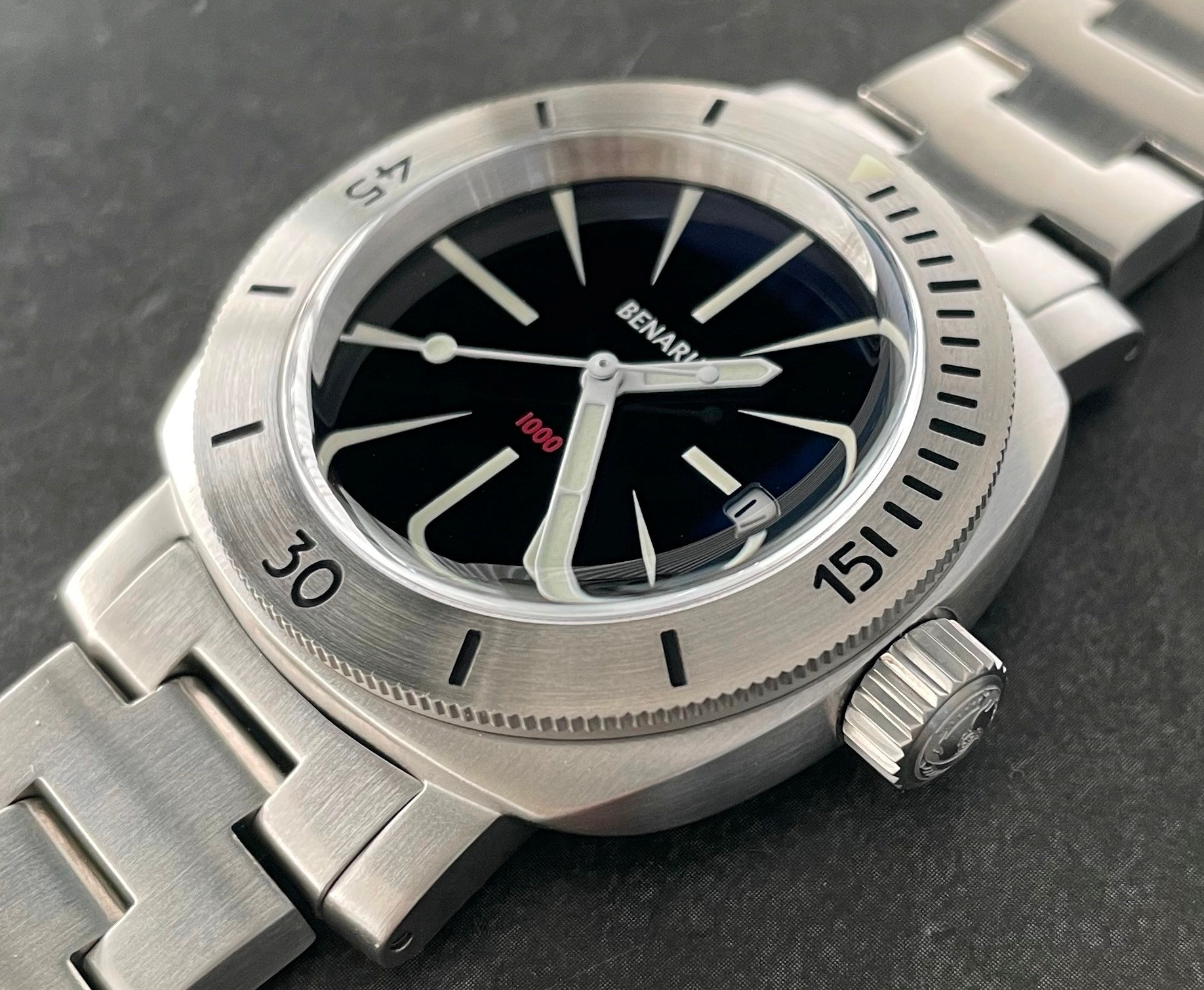 Moray 38 steel black dart dial C3 lume date thumbnail 3