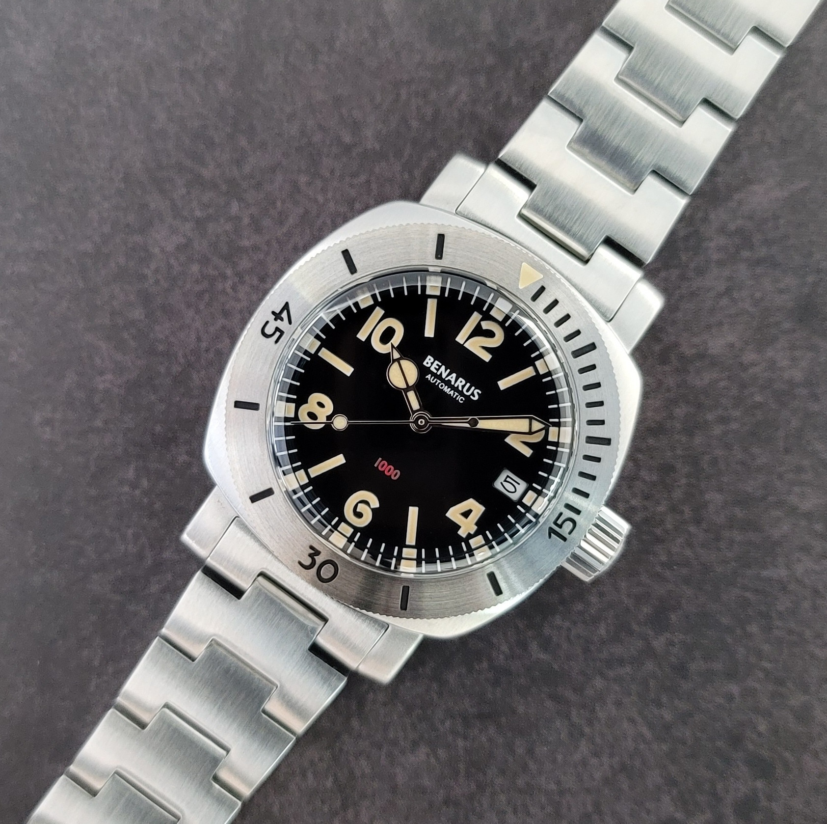 Moray 38 steel black numbers dial vintage lume date thumbnail 2