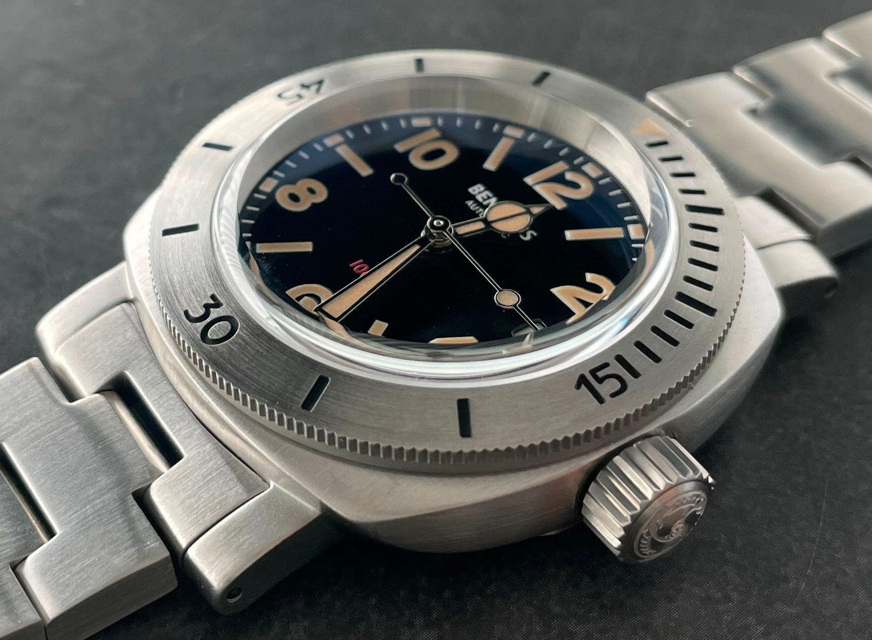 Moray 38 steel black numbers dial vintage lume date thumbnail 3