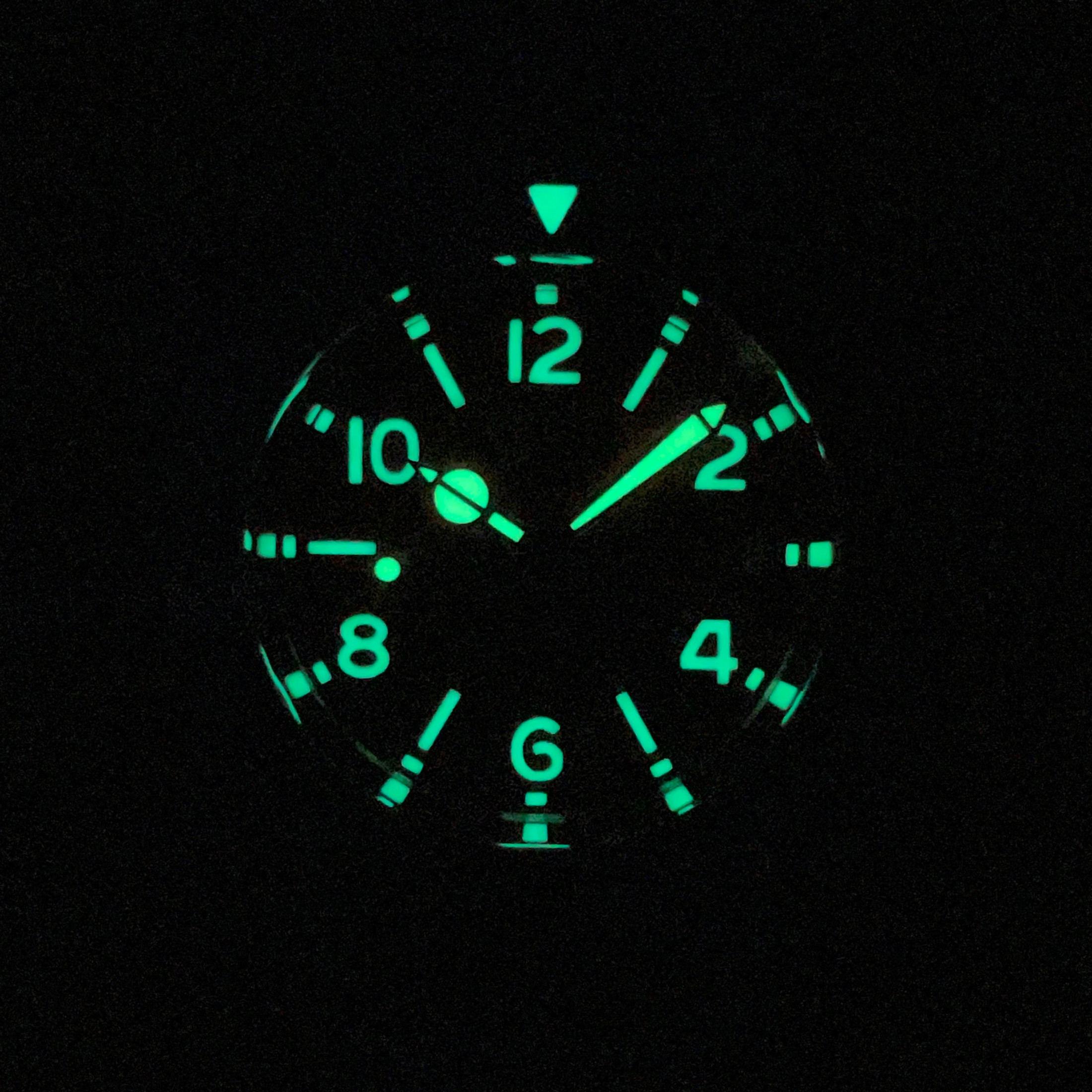 Moray 38 steel orange numbers dial C3 lume date thumbnail 4