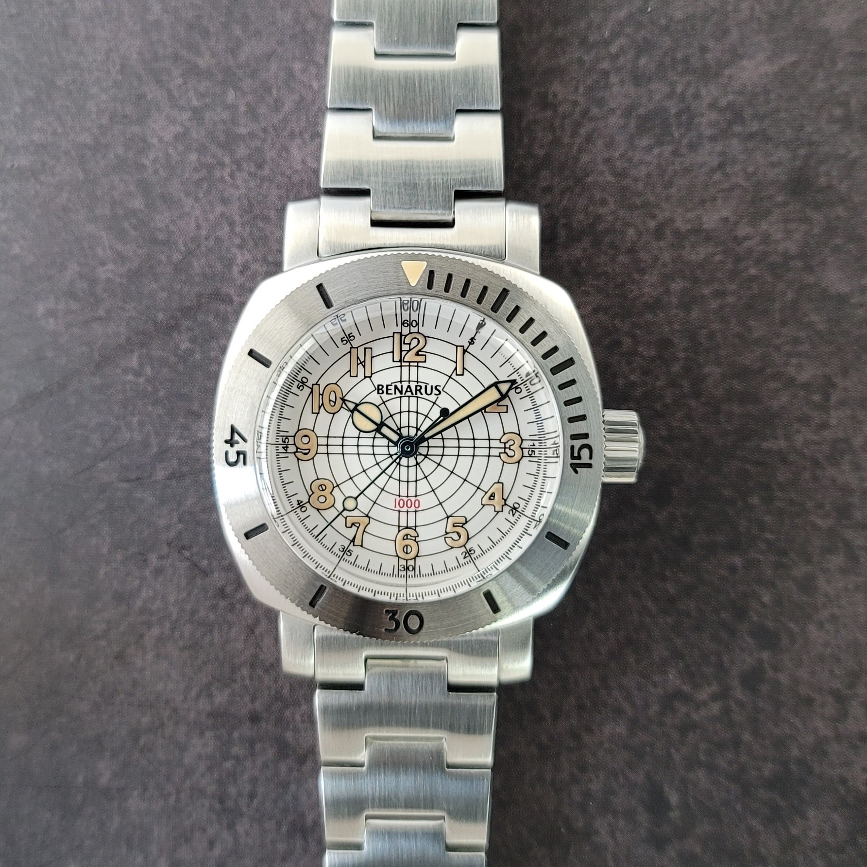 Moray 38 steel silver dial vintage lume selected view
