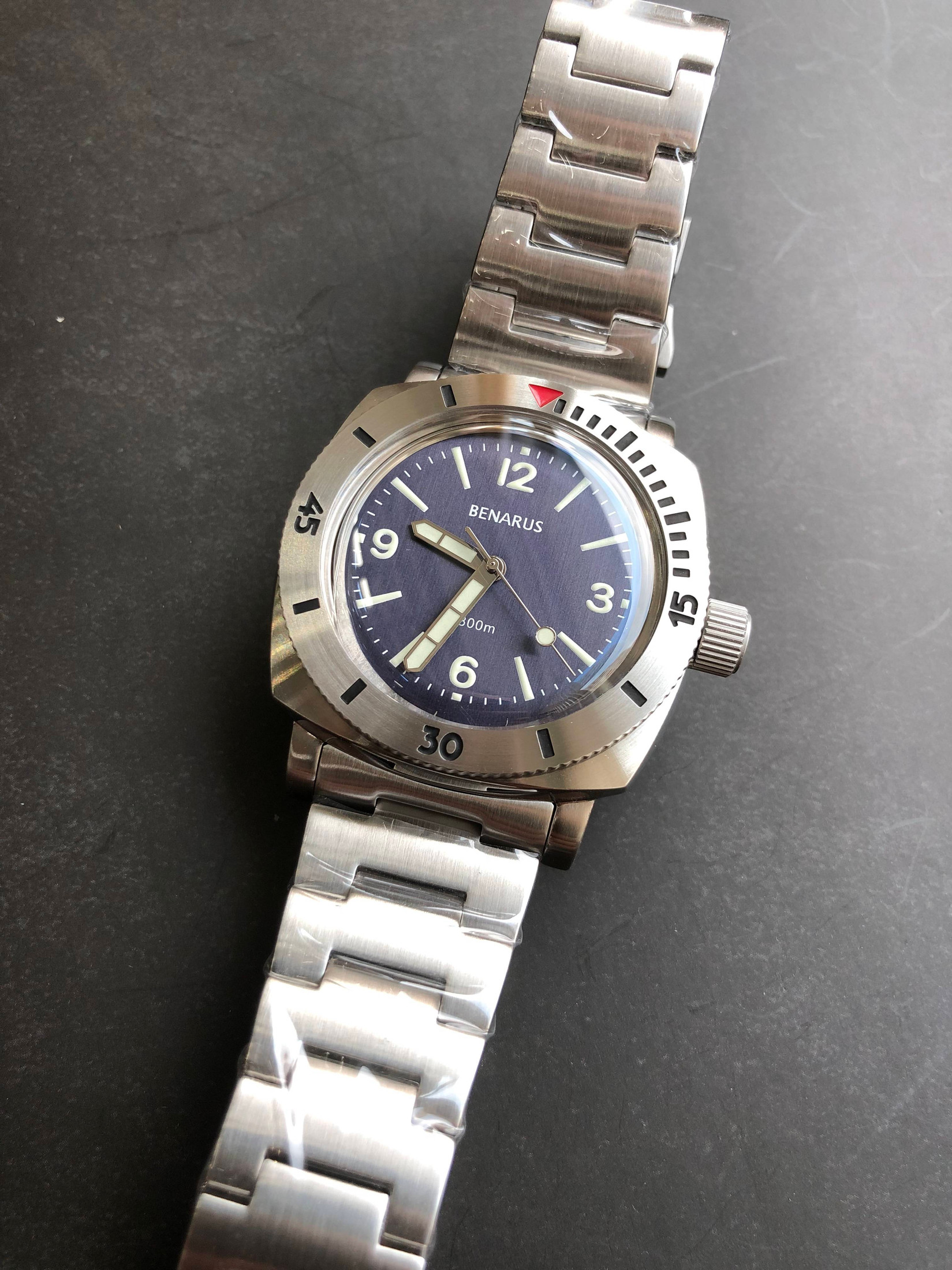 Moray 42 vintage blue brushed numbers C3 selected view