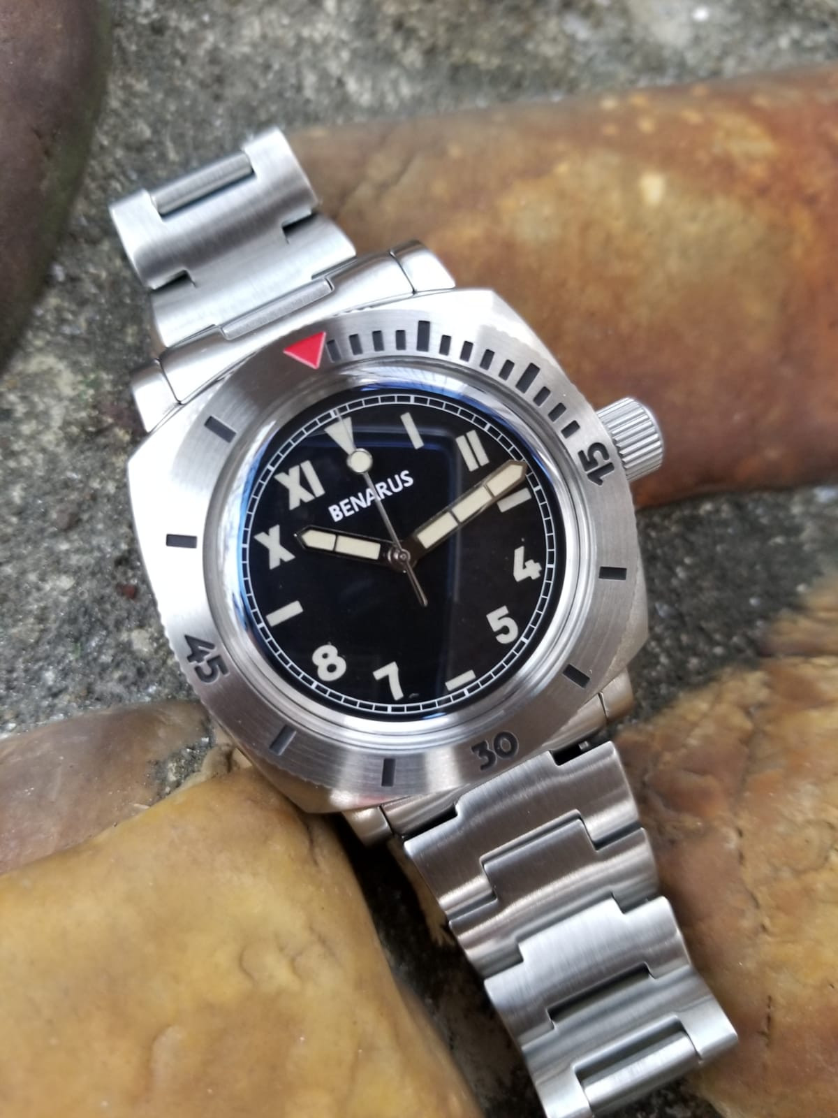 Moray 42 vintage matte black california vintage lume selected view