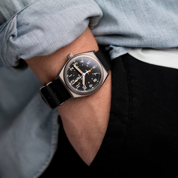 Venture GMT Black