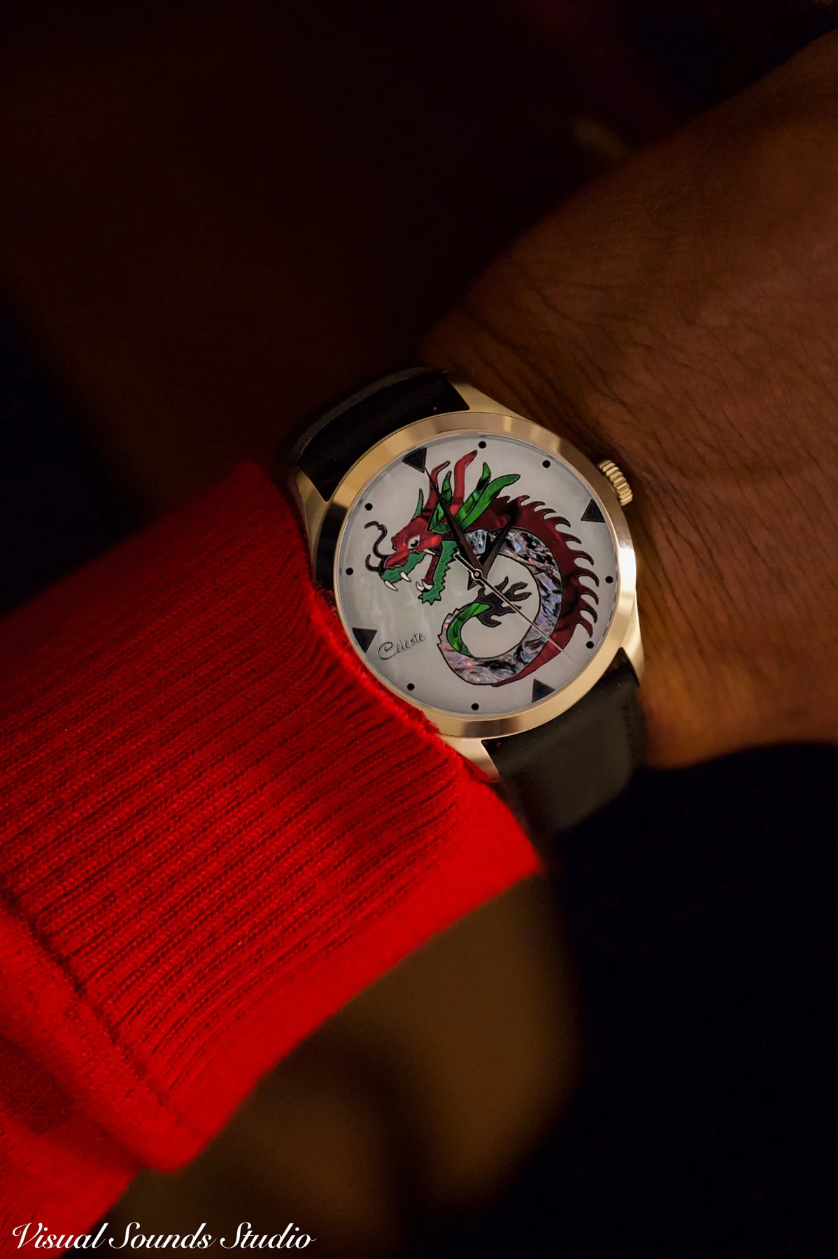 Red Dragon - 42mm Swiss Automatic Limited Edition thumbnail 3