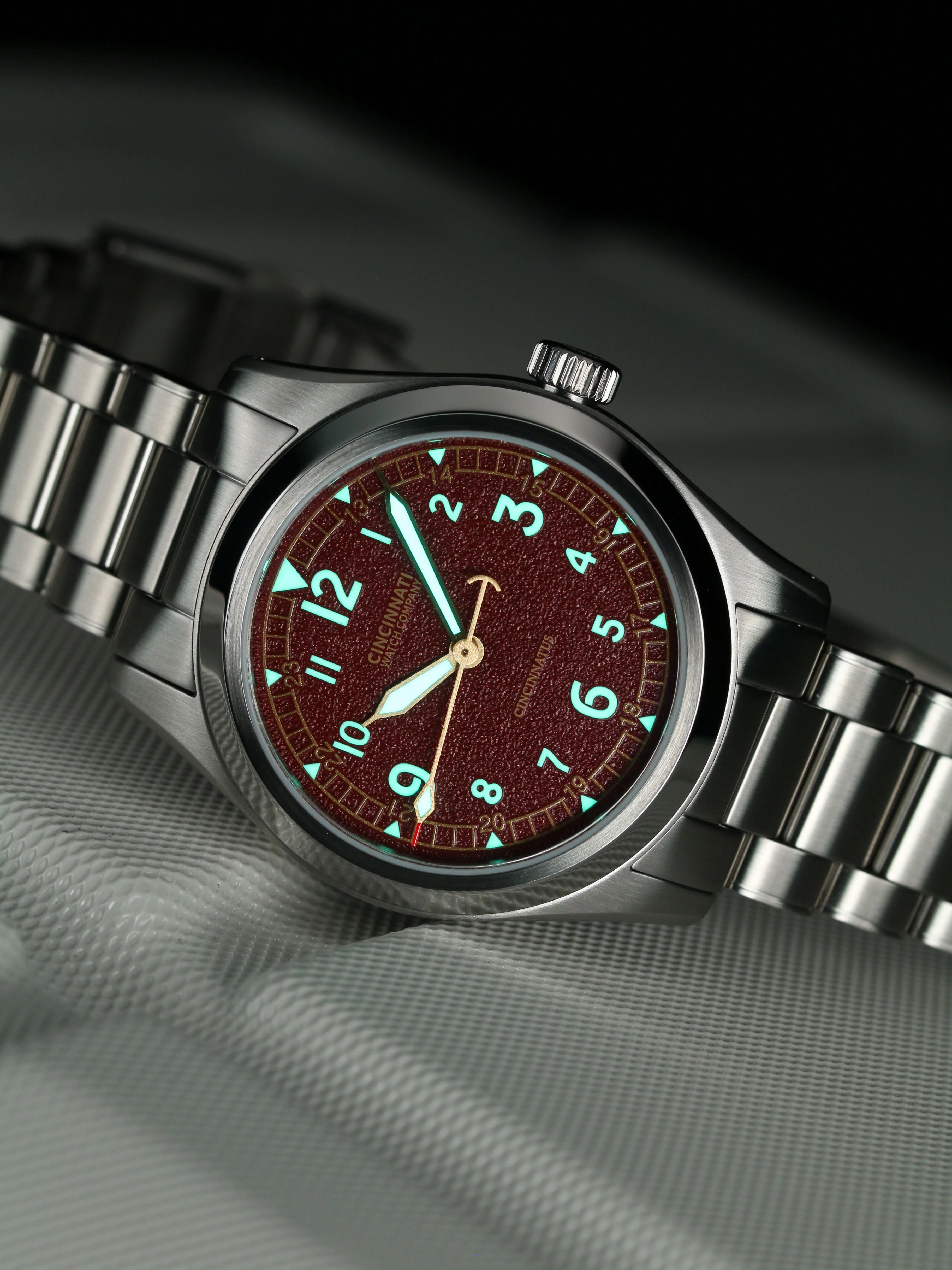 The Cincinnatus Field Burgundy Automatic thumbnail 3