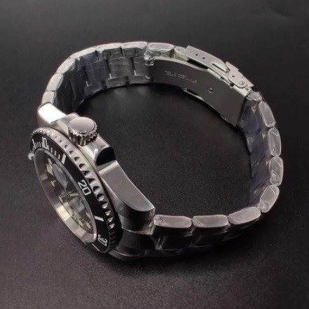 Automatic 200m diver watch with Miyota 8215 movement sapphire crystal thumbnail 4