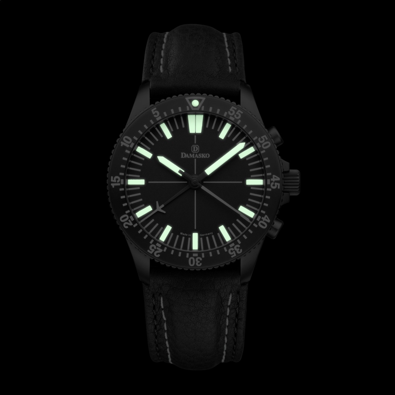 DC80 black thumbnail 4